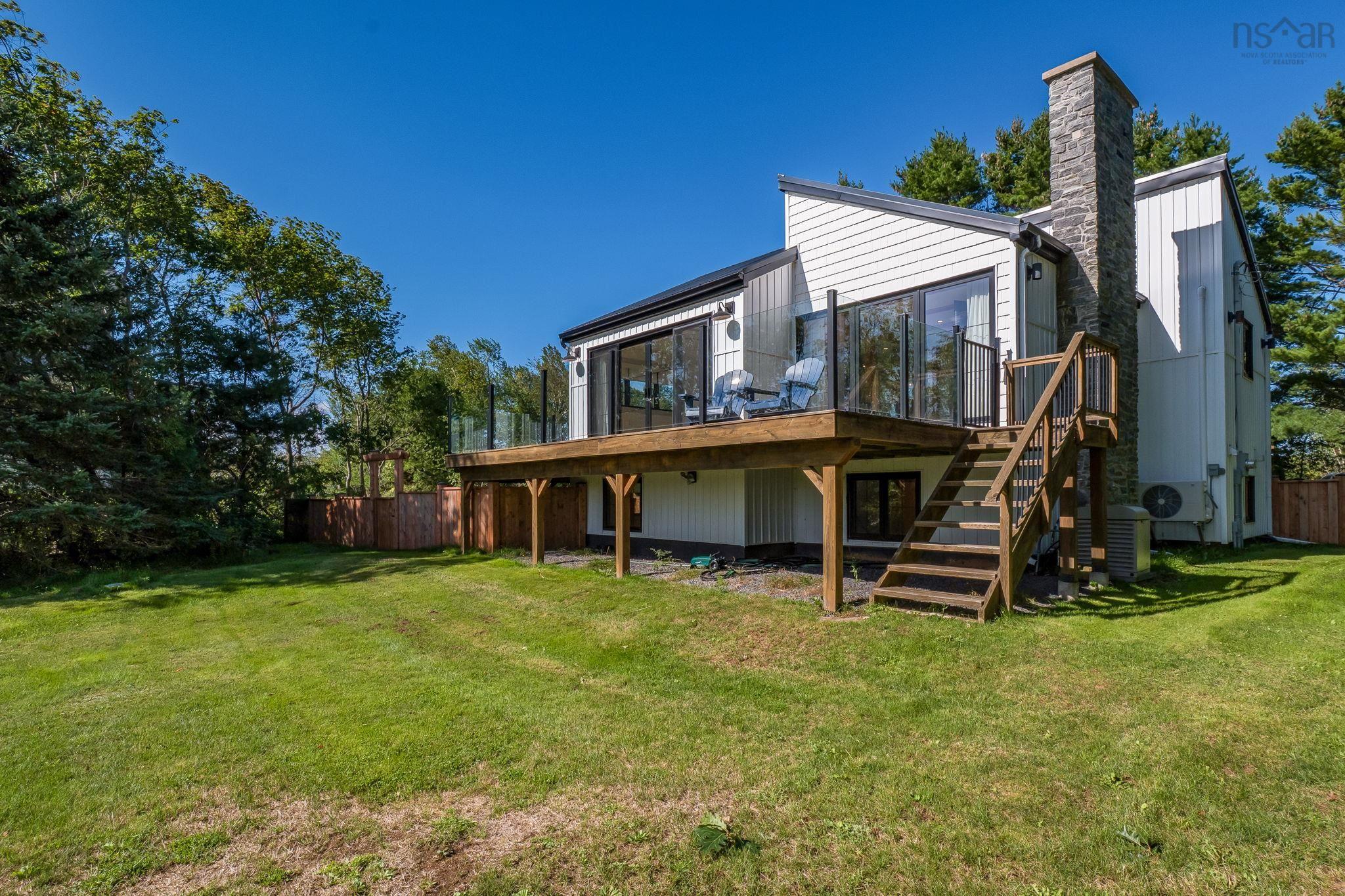 $849,900.00: 504 Porters Point Branch Road, Lower Canard
