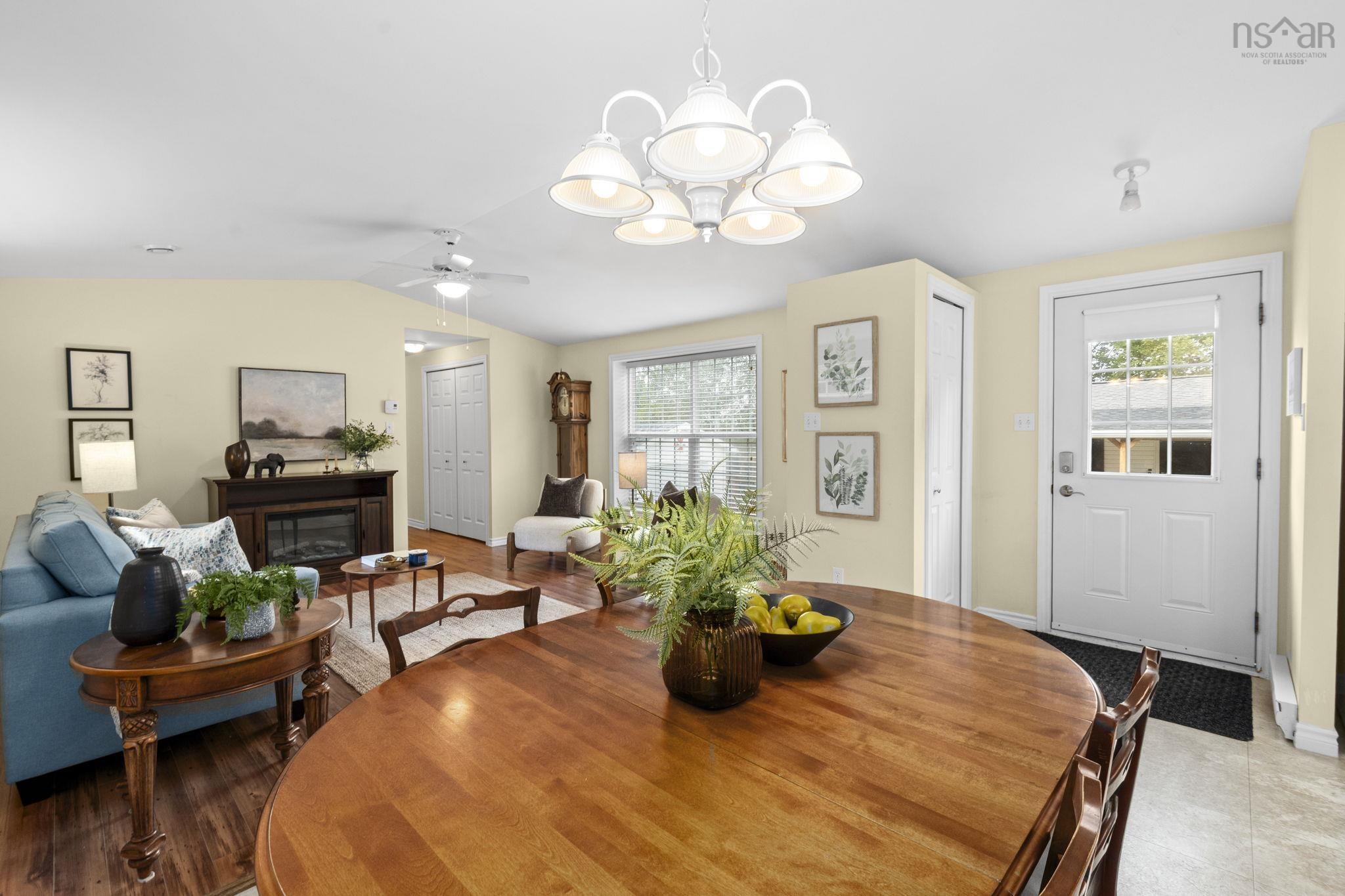 $236,000.00: 33 Commodore Court, New Minas