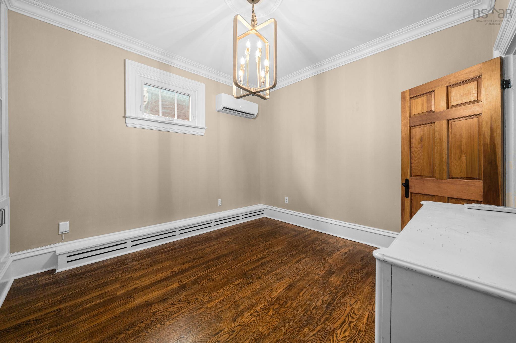 $769,900.00: 2615 Fuller Terrace, Halifax