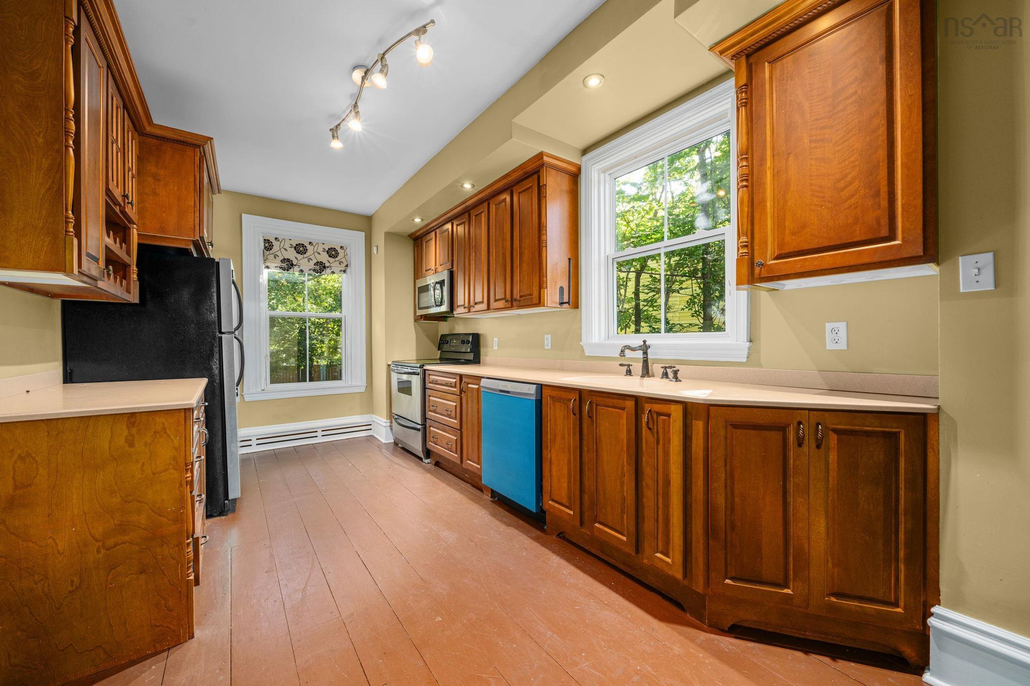 $769,900.00: 2615 Fuller Terrace, Halifax