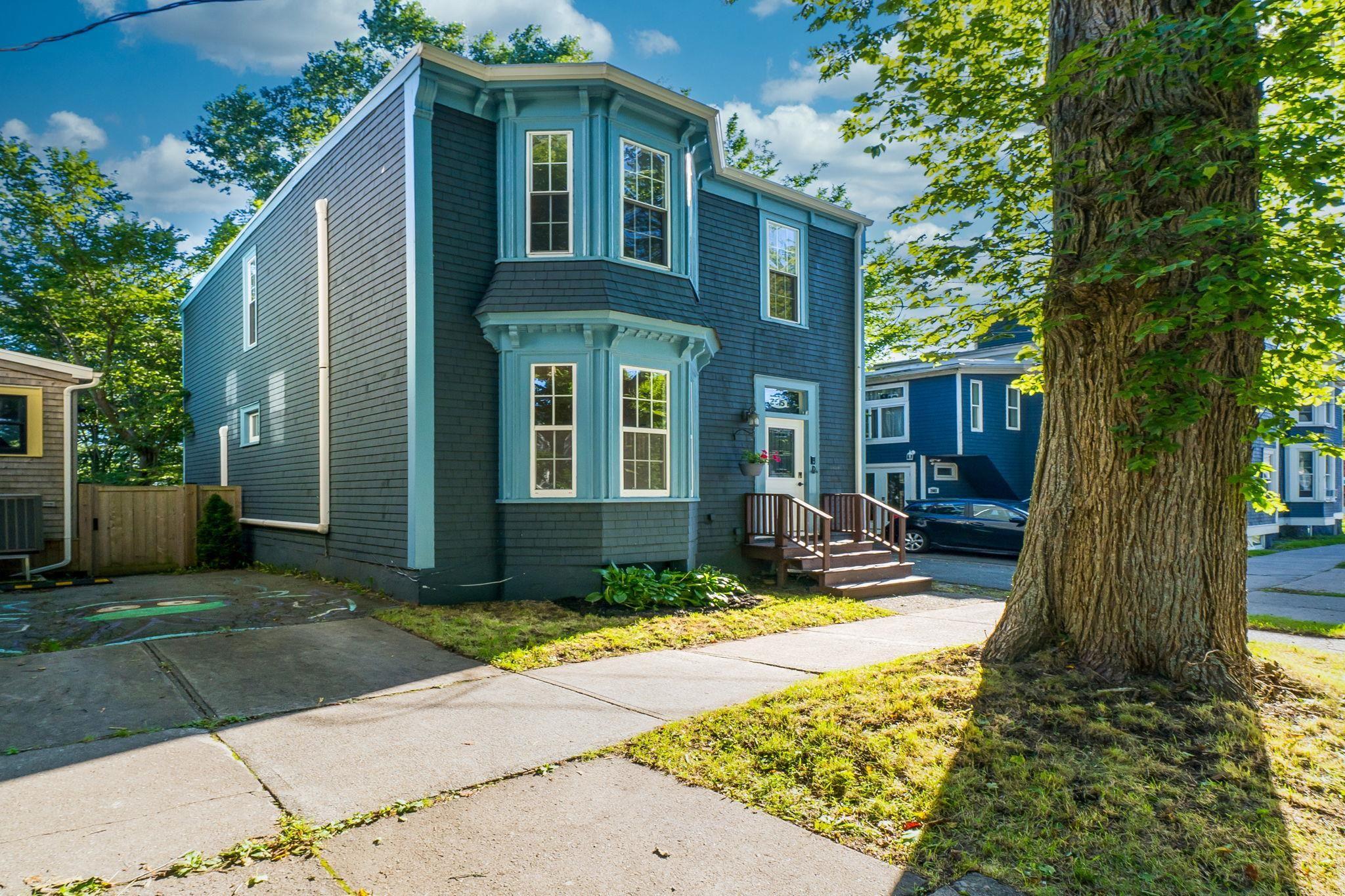$769,900.00: 2615 Fuller Terrace, Halifax