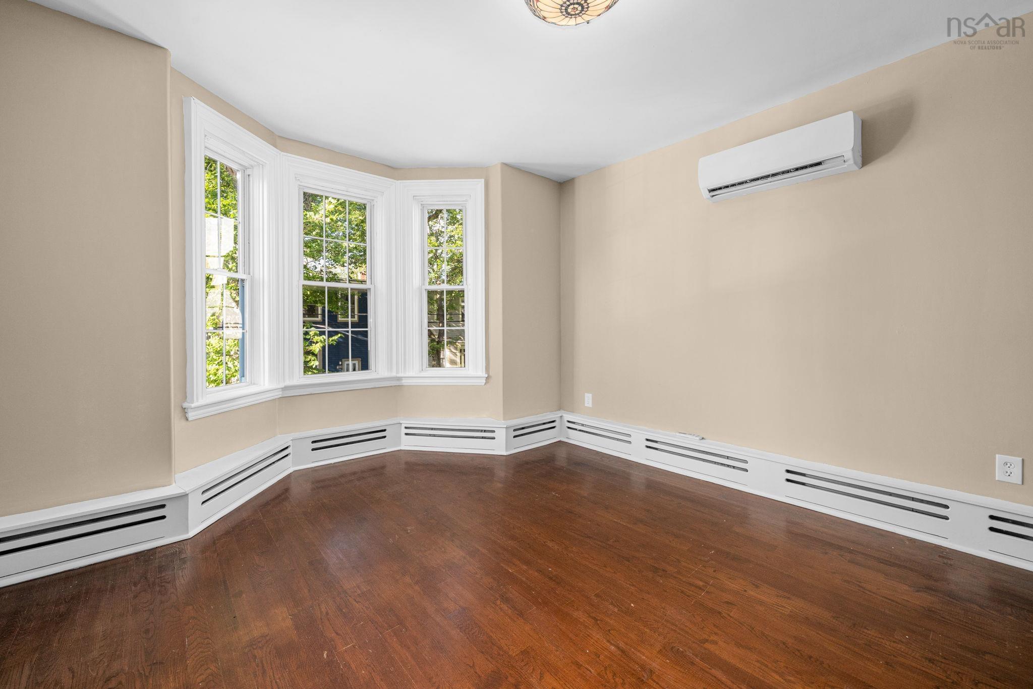 $769,900.00: 2615 Fuller Terrace, Halifax