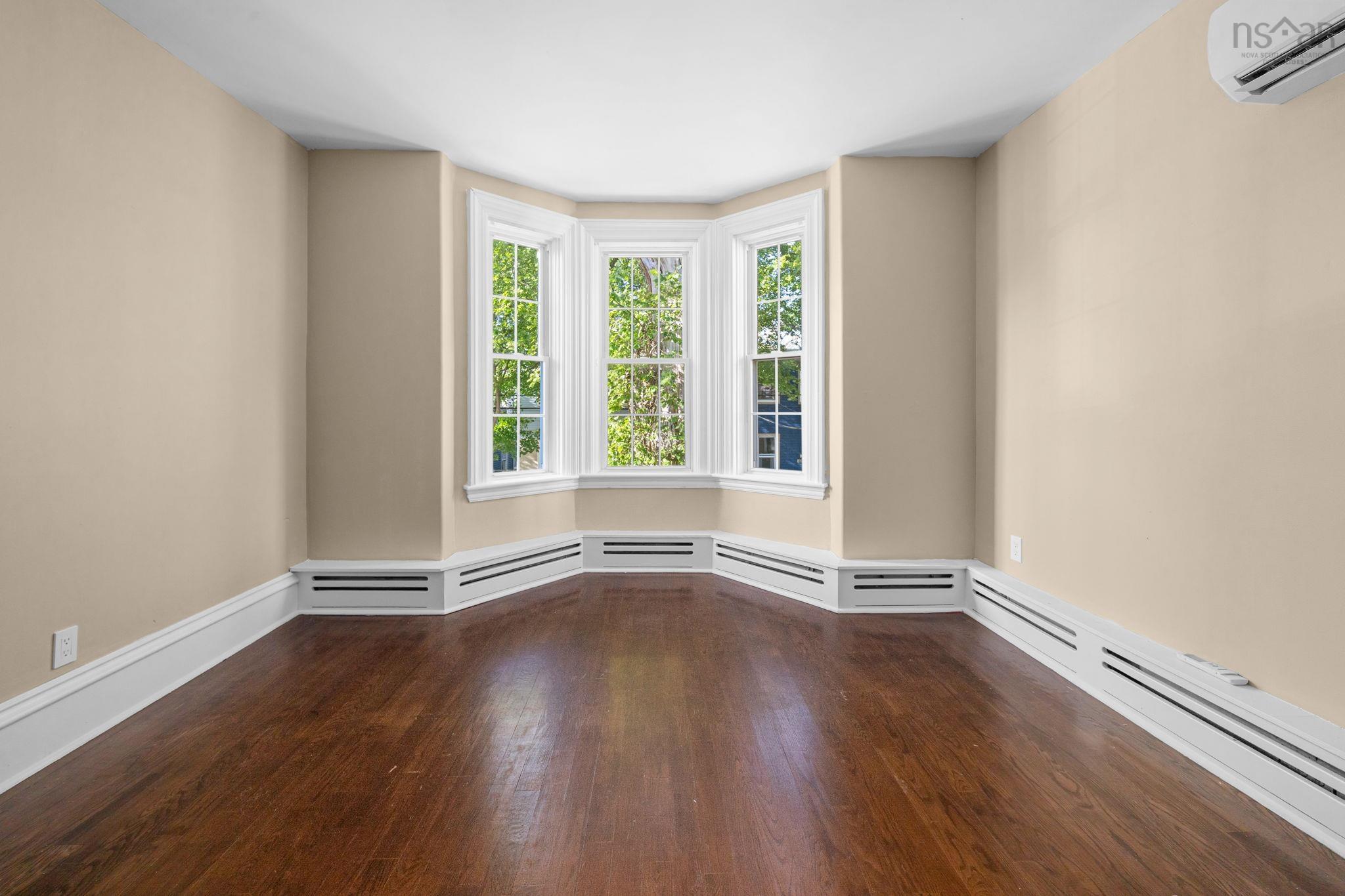 $769,900.00: 2615 Fuller Terrace, Halifax
