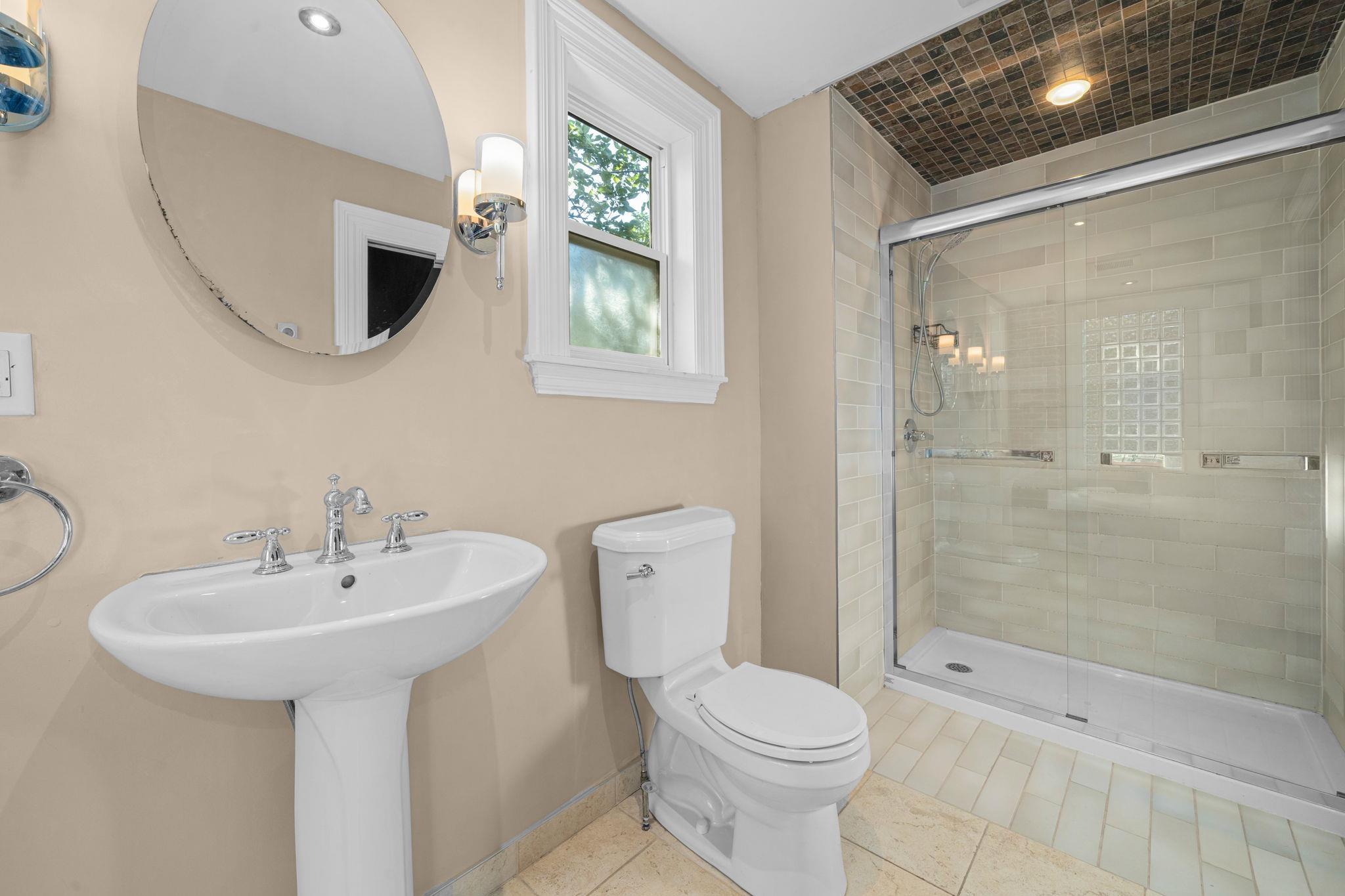 $769,900.00: 2615 Fuller Terrace, Halifax