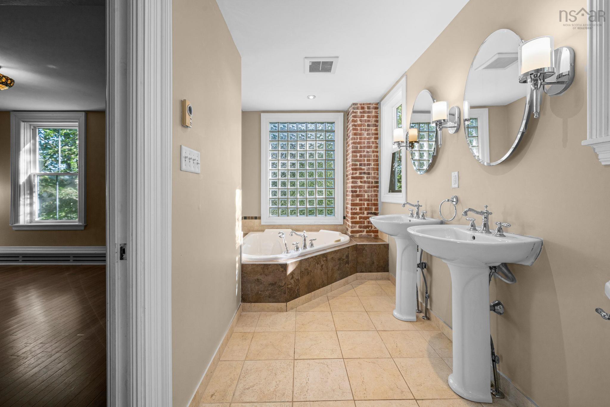 $769,900.00: 2615 Fuller Terrace, Halifax