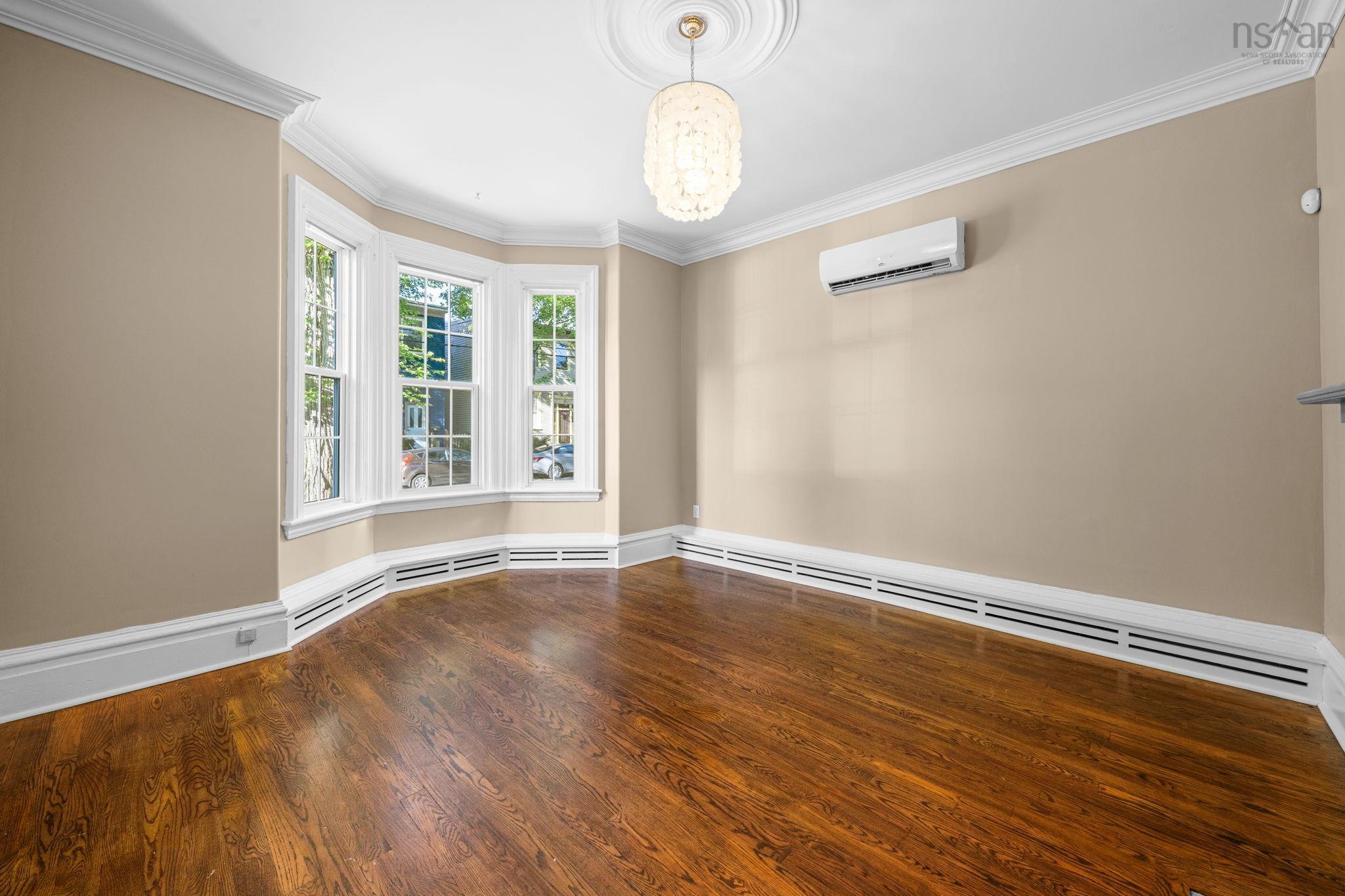 $769,900.00: 2615 Fuller Terrace, Halifax