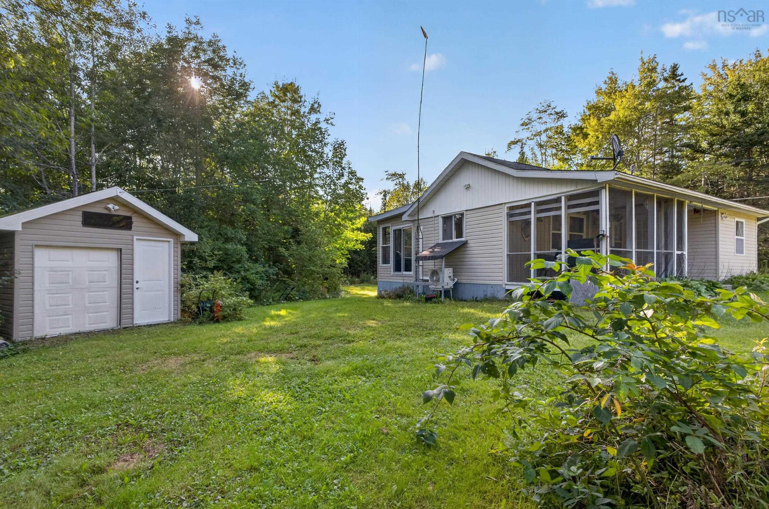 $229,900.00: 11290 Highway 224 Highway, Elmsvale
