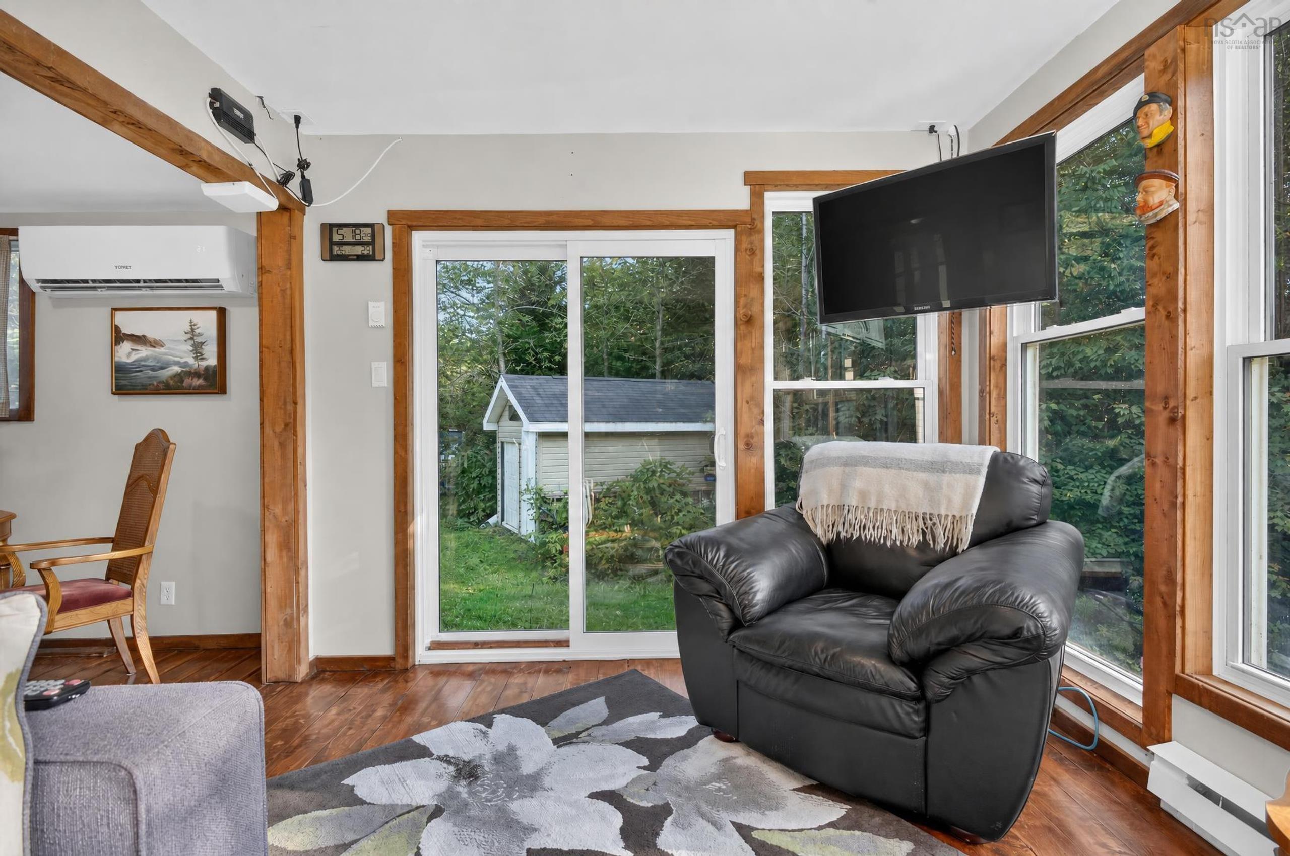 $229,900.00: 11290 Highway 224 Highway, Elmsvale