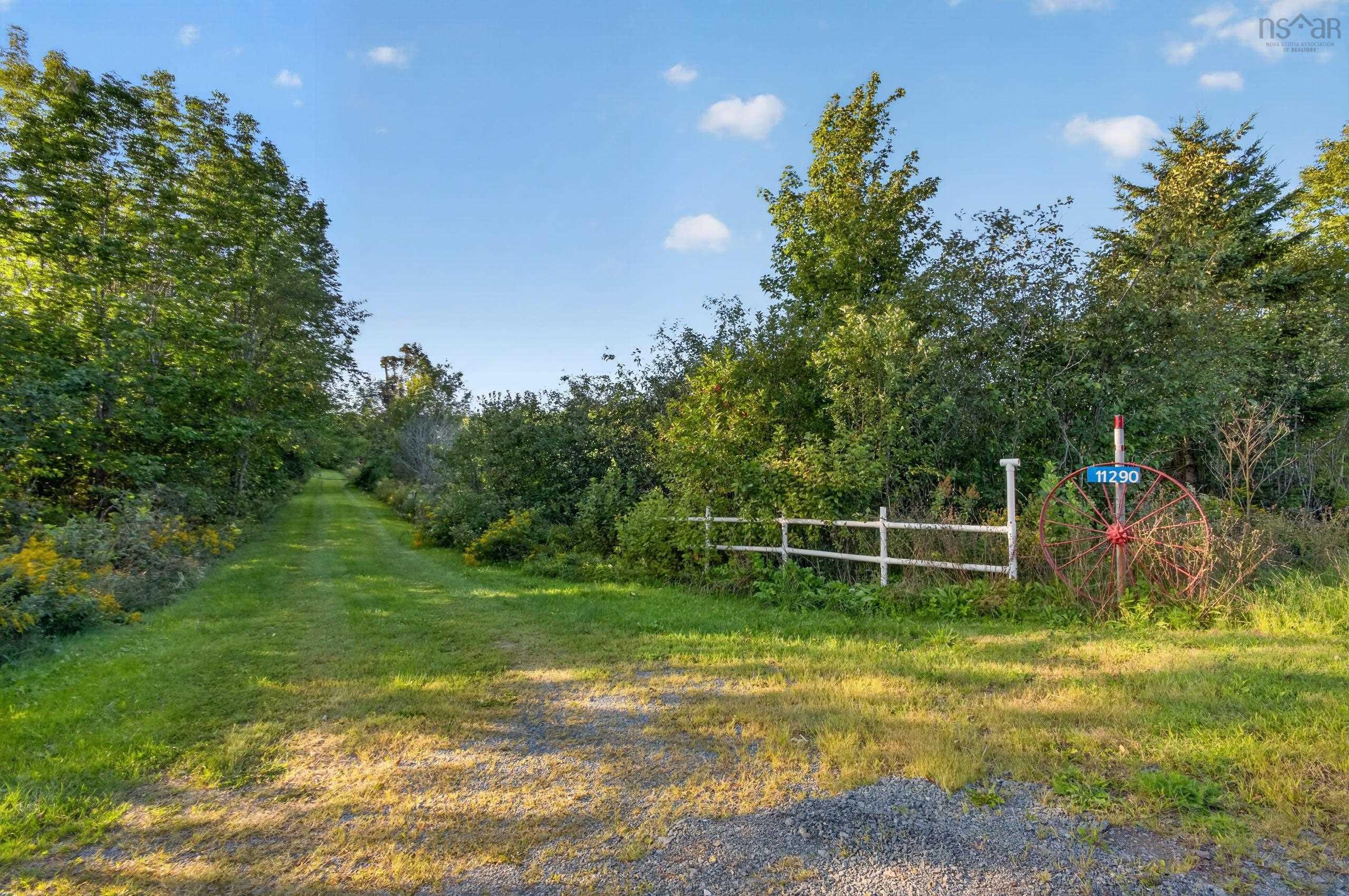 $229,900.00: 11290 Highway 224 Highway, Elmsvale