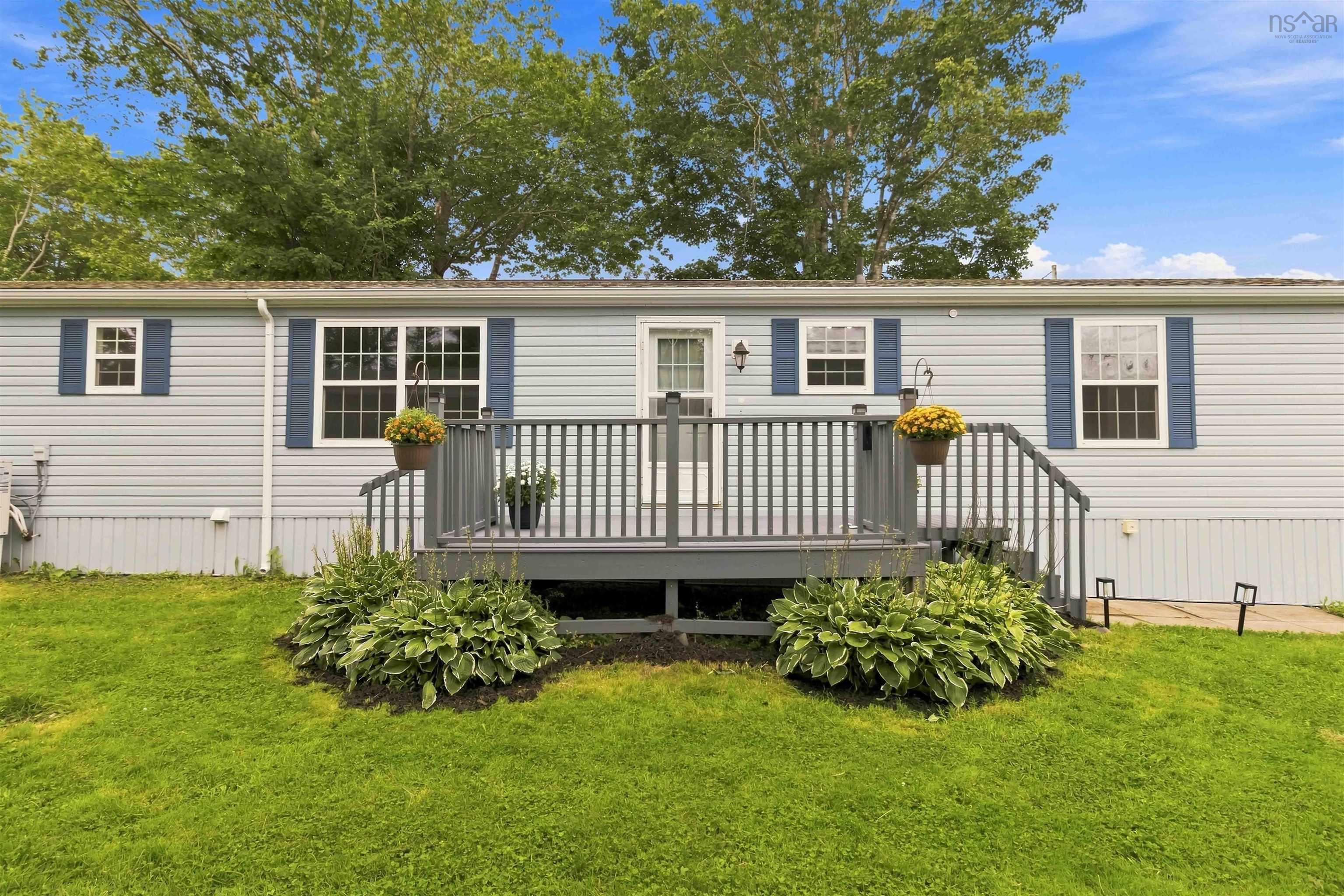 $210,000.00: 6 Commodore Avenue, Middle Sackville