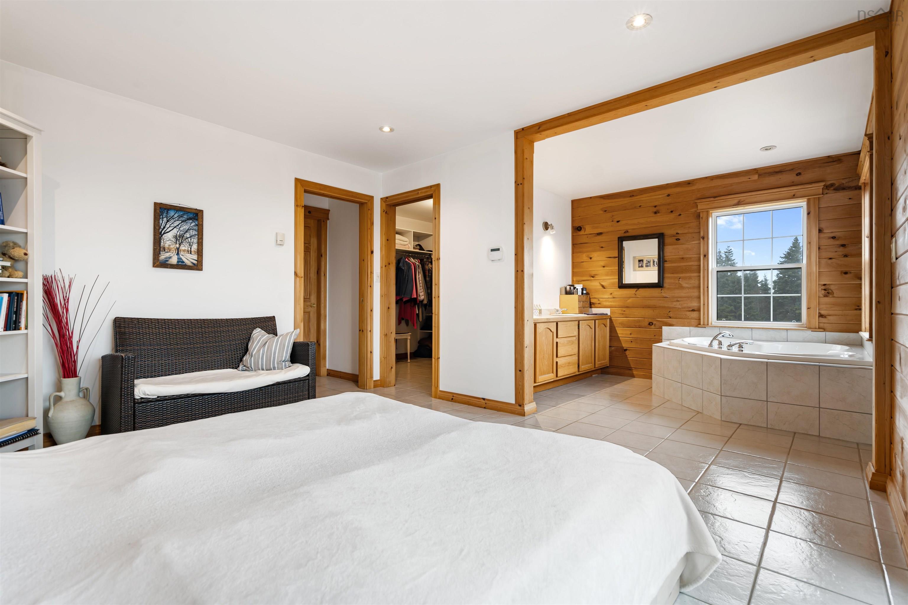 $995,000.00: 923 Soldiers Cove Road, Lewis Cove Road