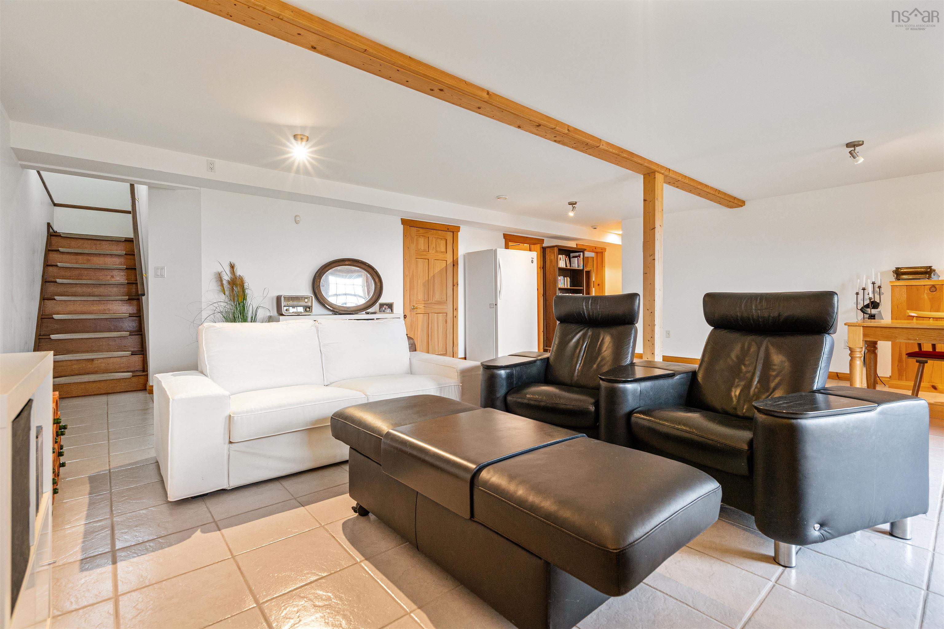 $995,000.00: 923 Soldiers Cove Road, Lewis Cove Road