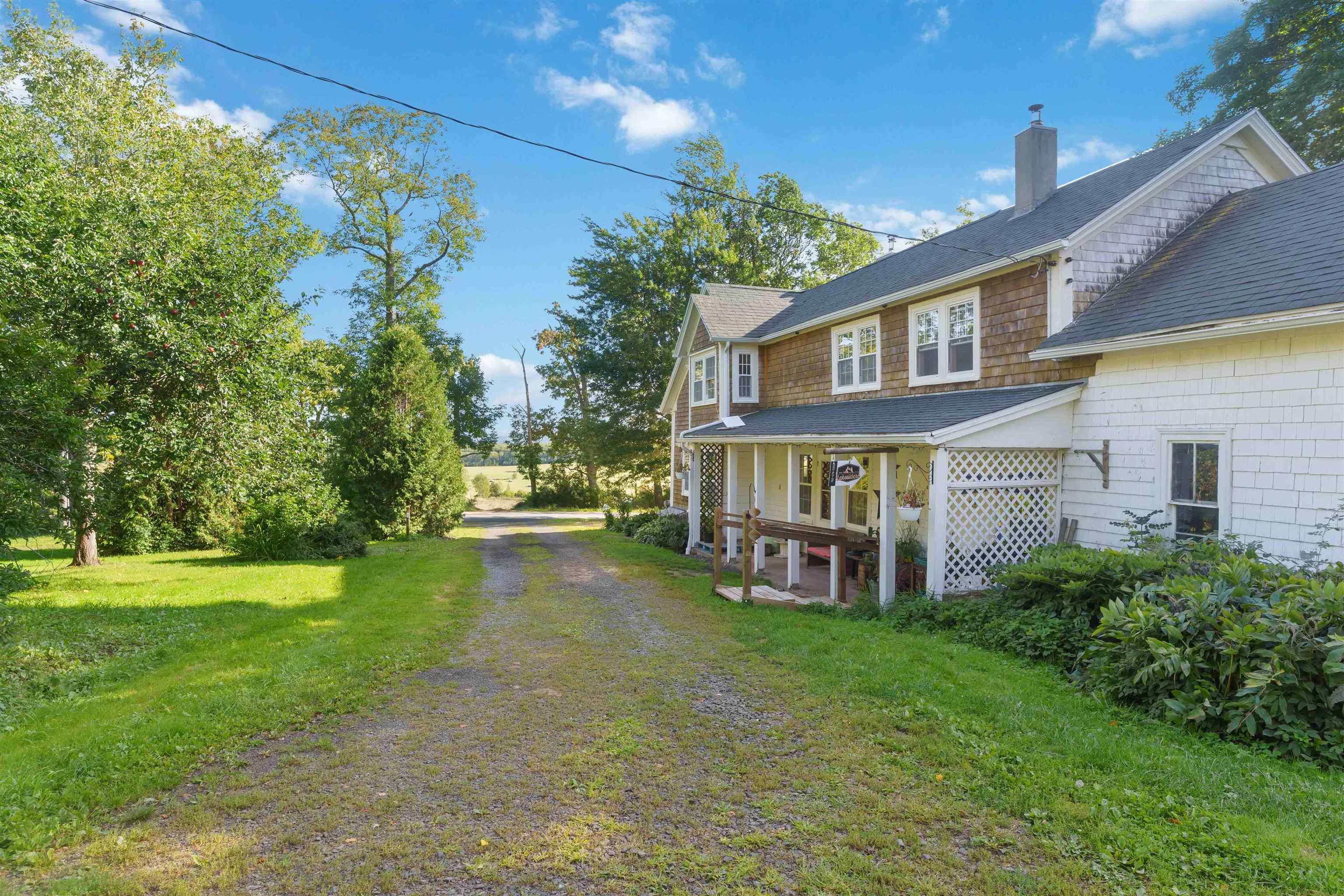 $799,000.00: 2591 Clarence Road, Clarence
