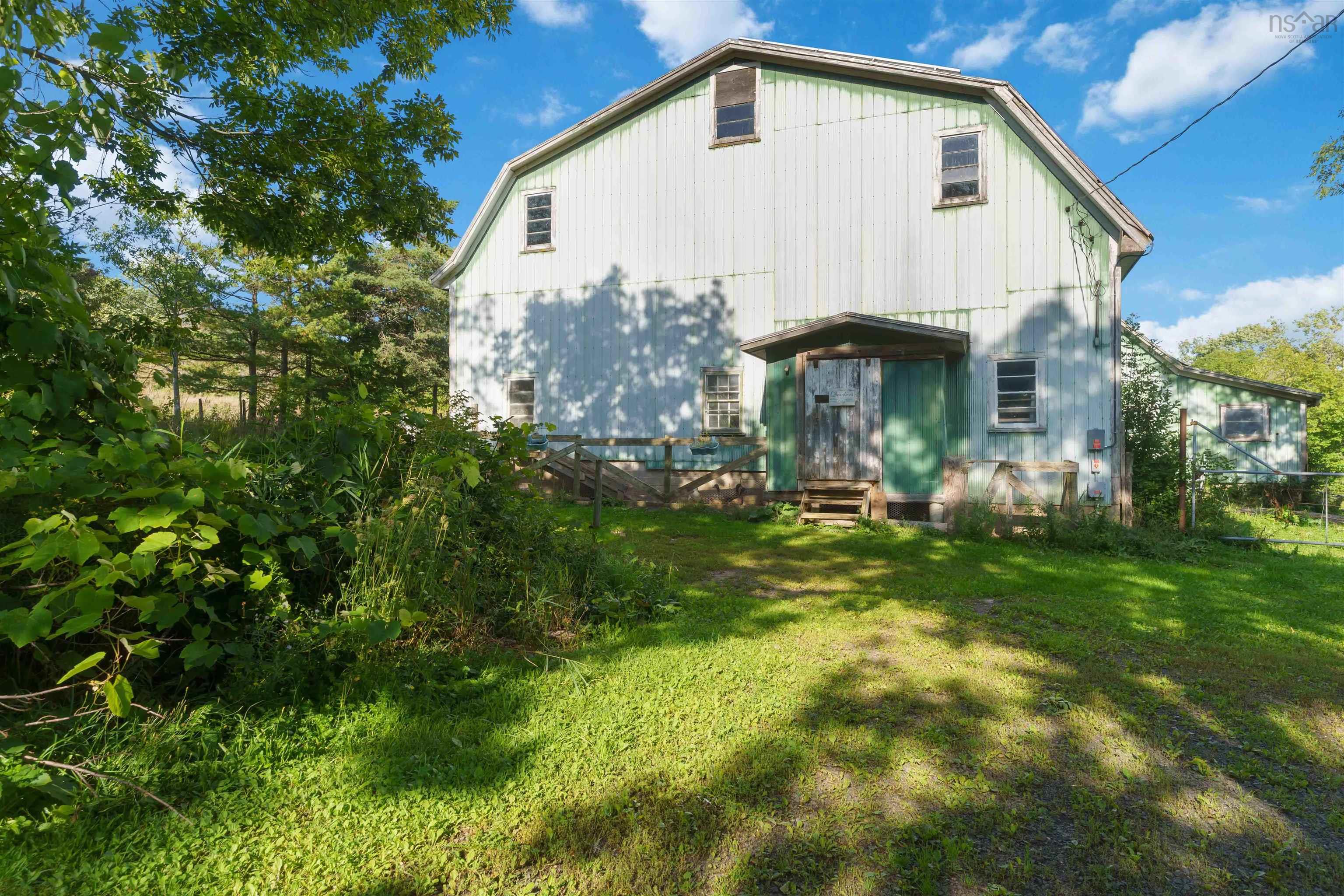 $799,000.00: 2591 Clarence Road, Clarence