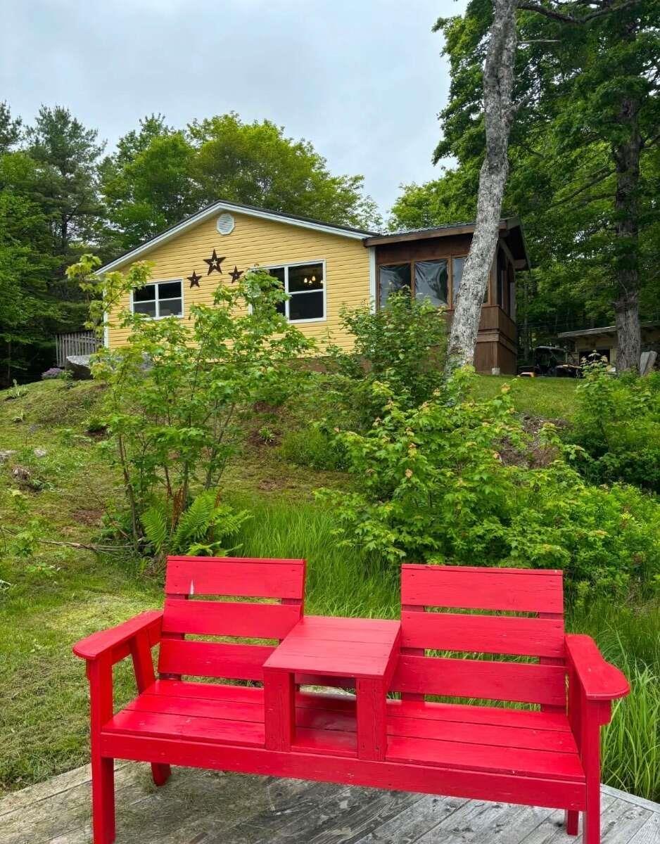 $359,900.00: 939 Dean Settlement Road, Trafalgar