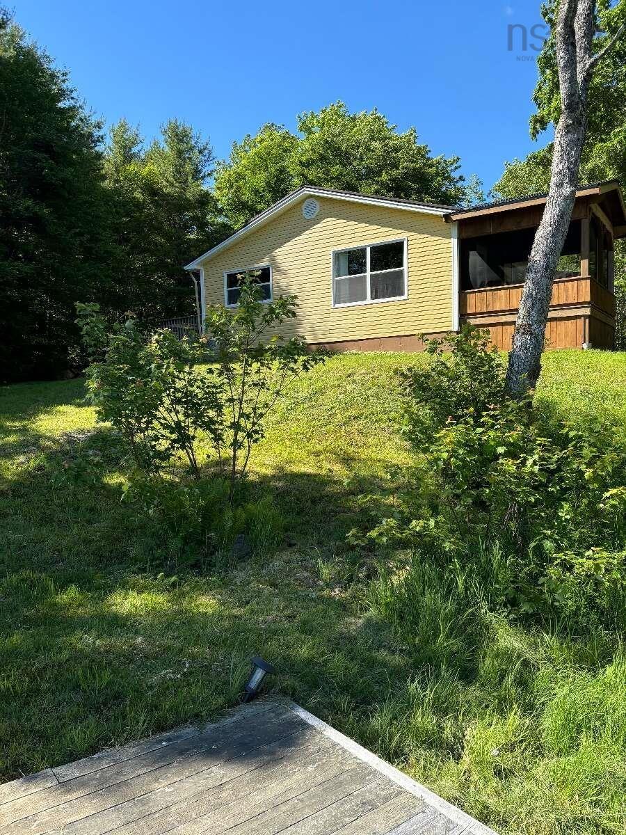 $359,900.00: 939 Dean Settlement Road, Trafalgar