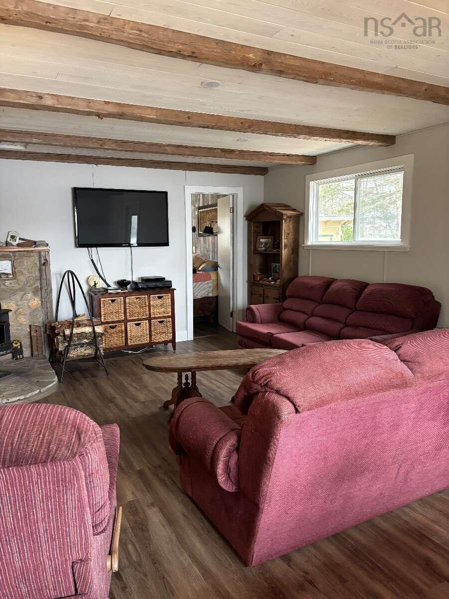 $359,900.00: 939 Dean Settlement Road, Trafalgar