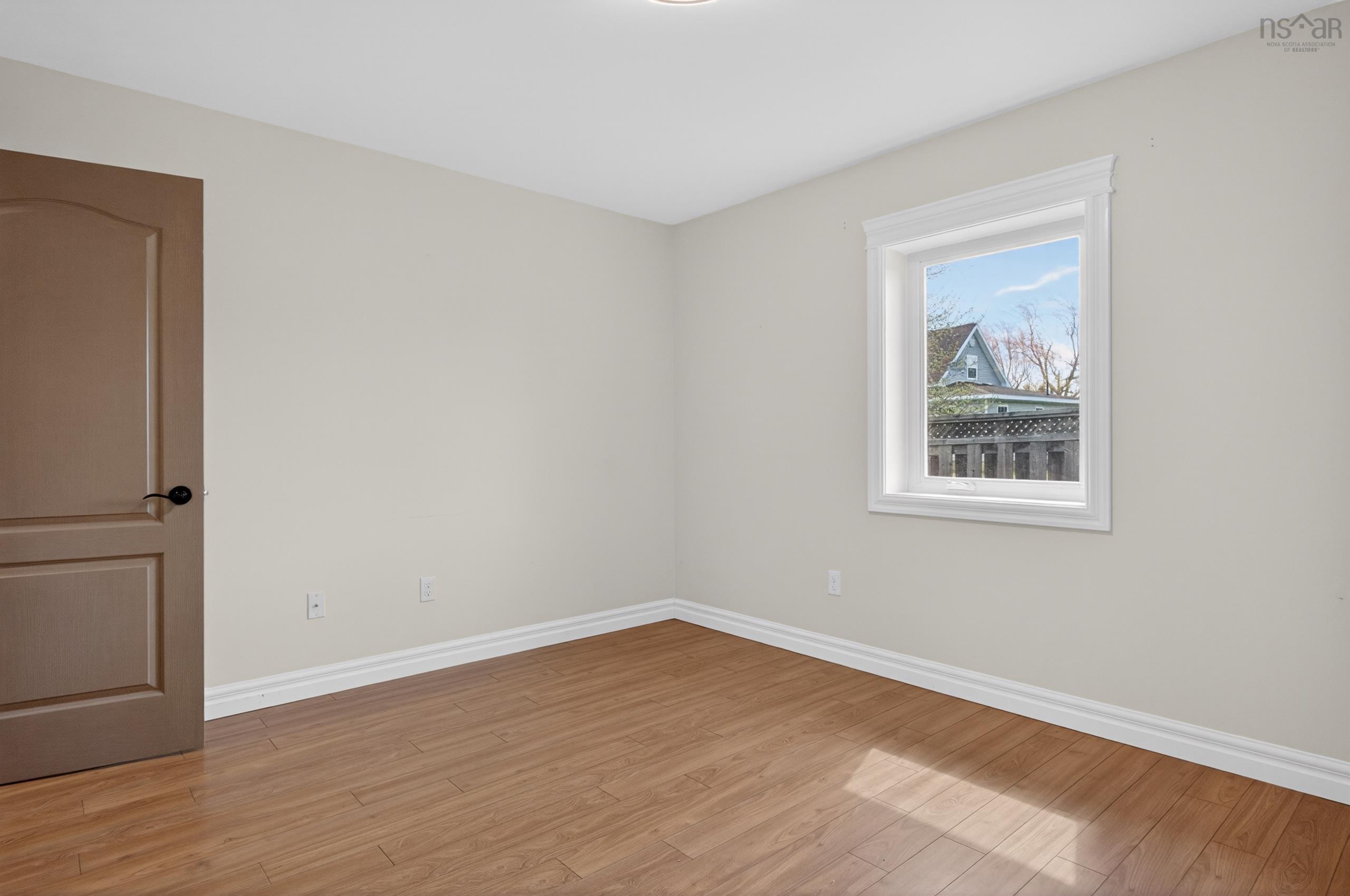 $269,900.00: 2 88 Main Street, Tatamagouche