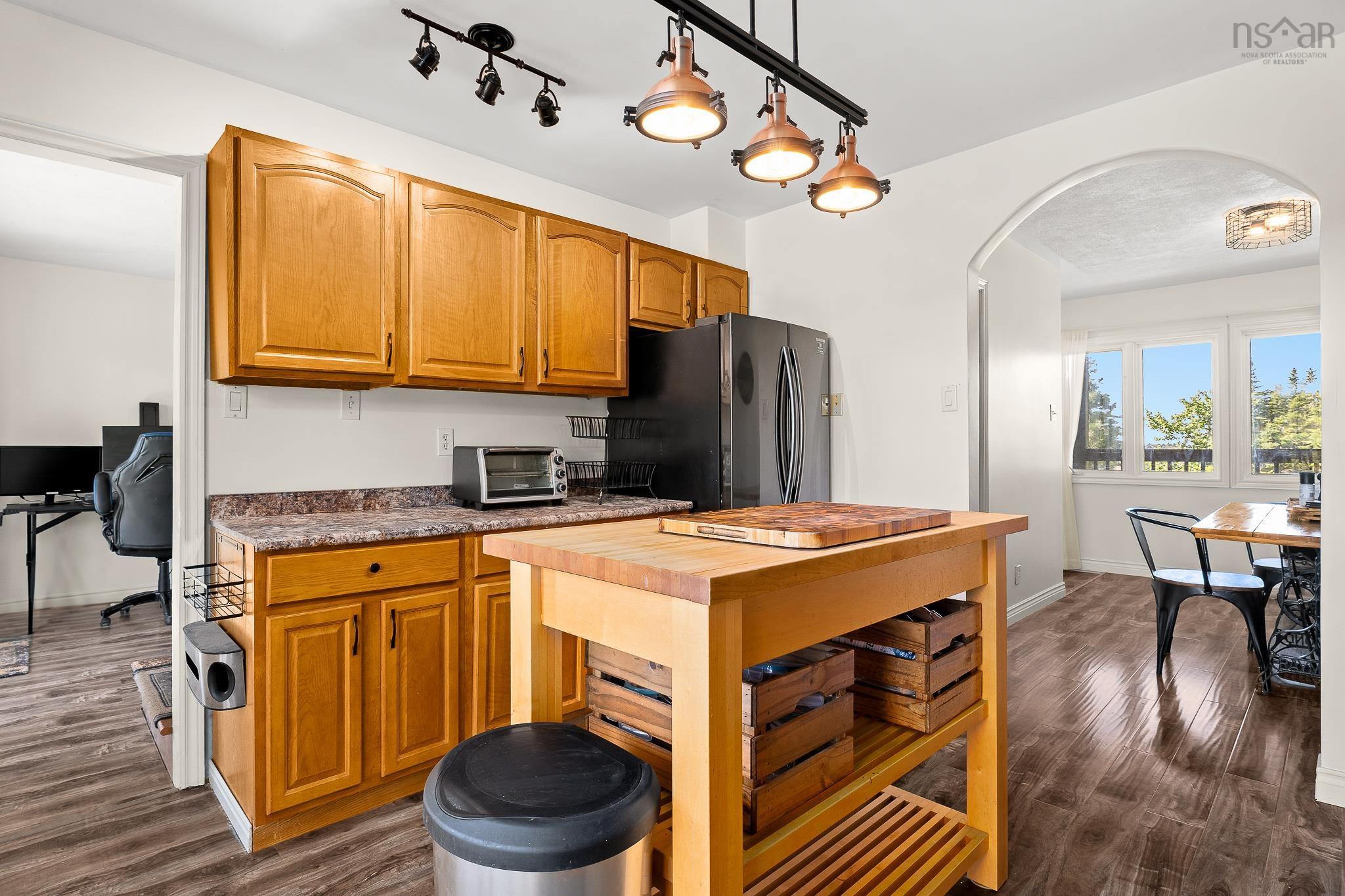 $549,900.00: 449 Causeway Road, Seaforth