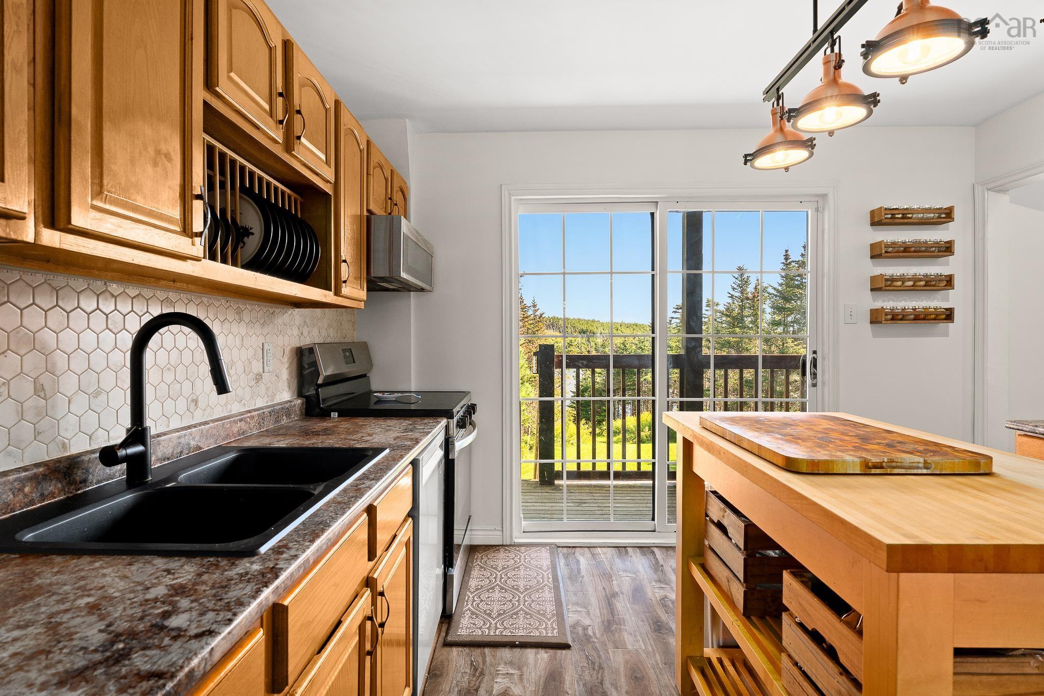 $549,900.00: 449 Causeway Road, Seaforth