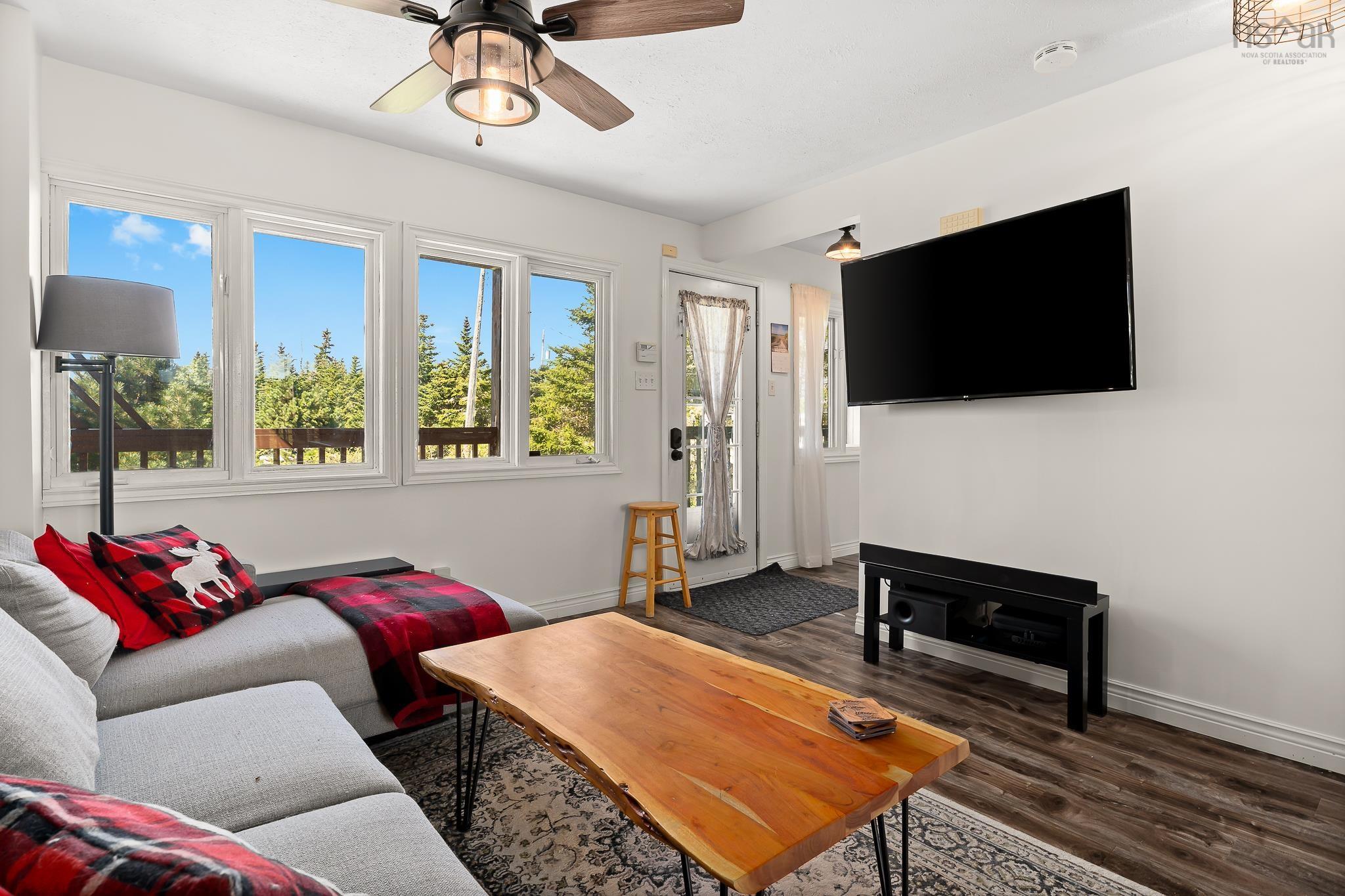 $549,900.00: 449 Causeway Road, Seaforth