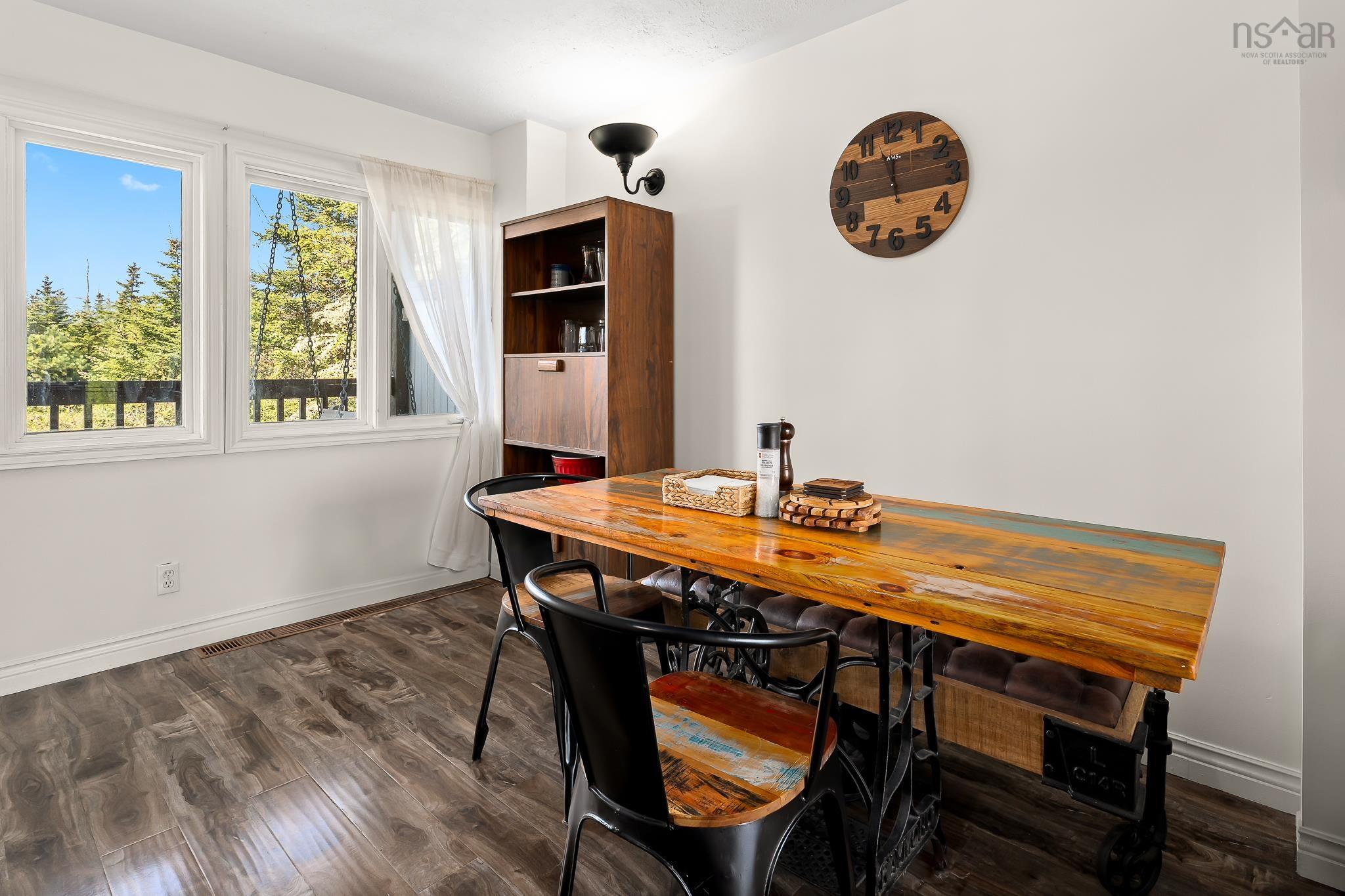 $549,900.00: 449 Causeway Road, Seaforth