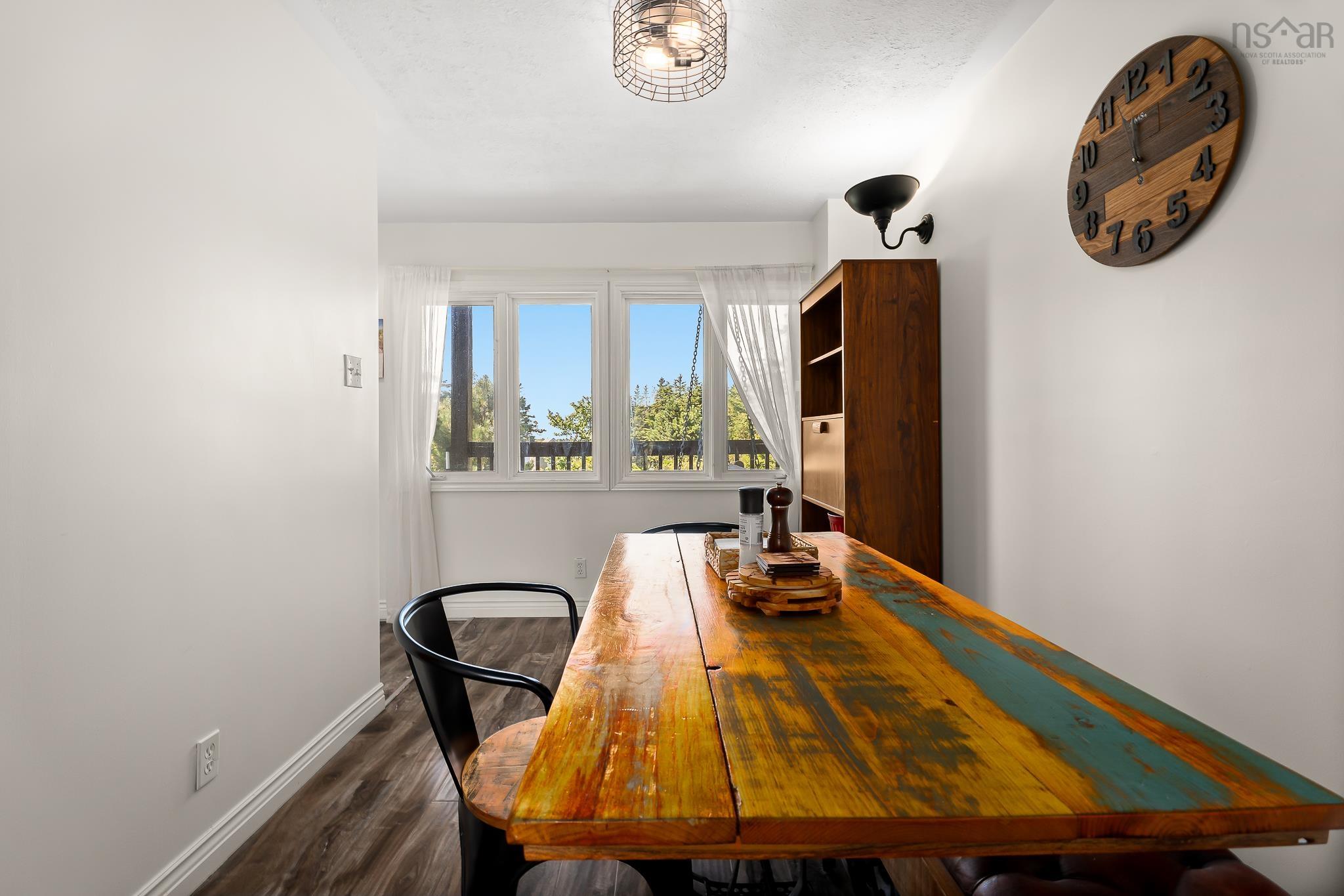 $549,900.00: 449 Causeway Road, Seaforth