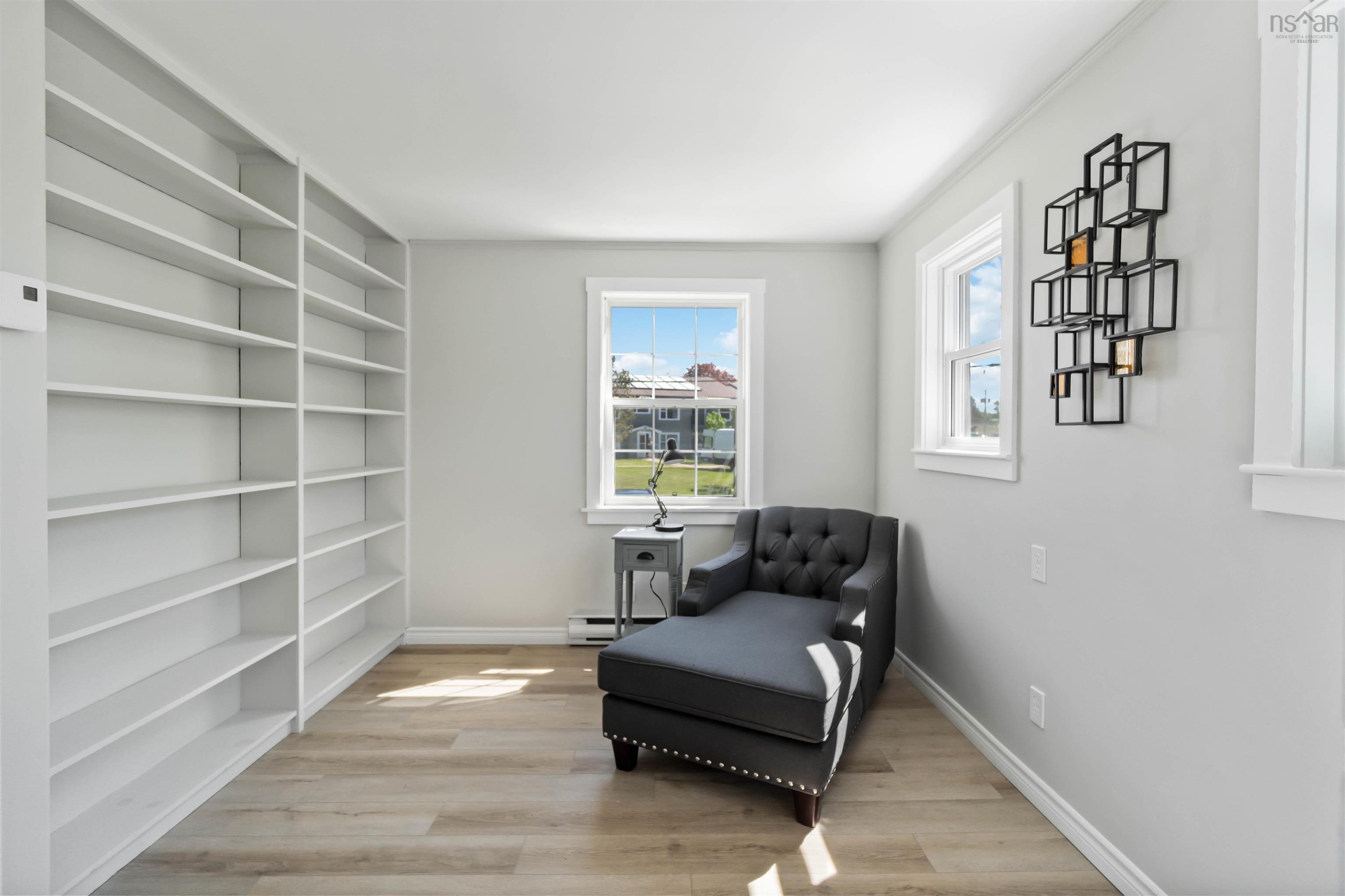 $1,035,000.00: 18 Woodman Road, Wolfville