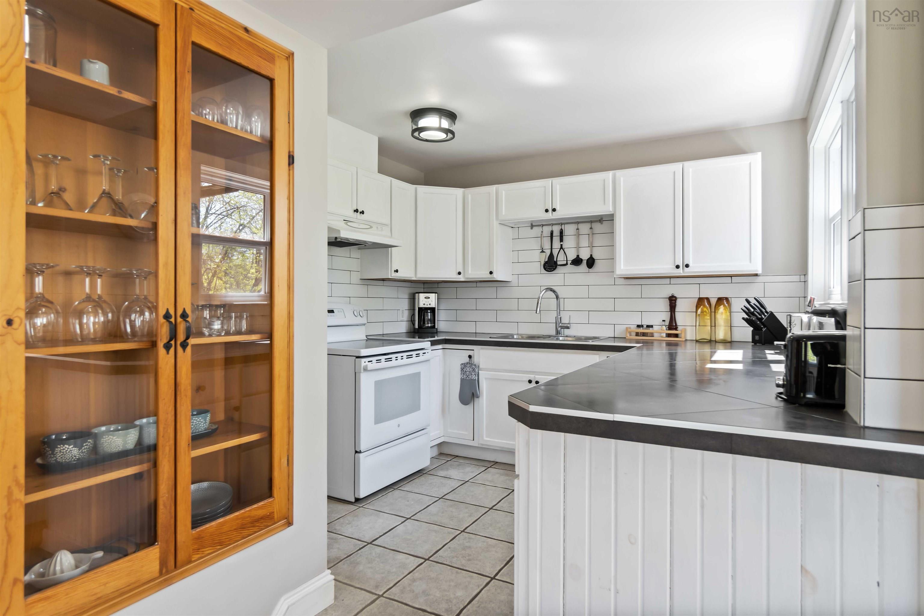 $1,035,000.00: 18 Woodman Road, Wolfville