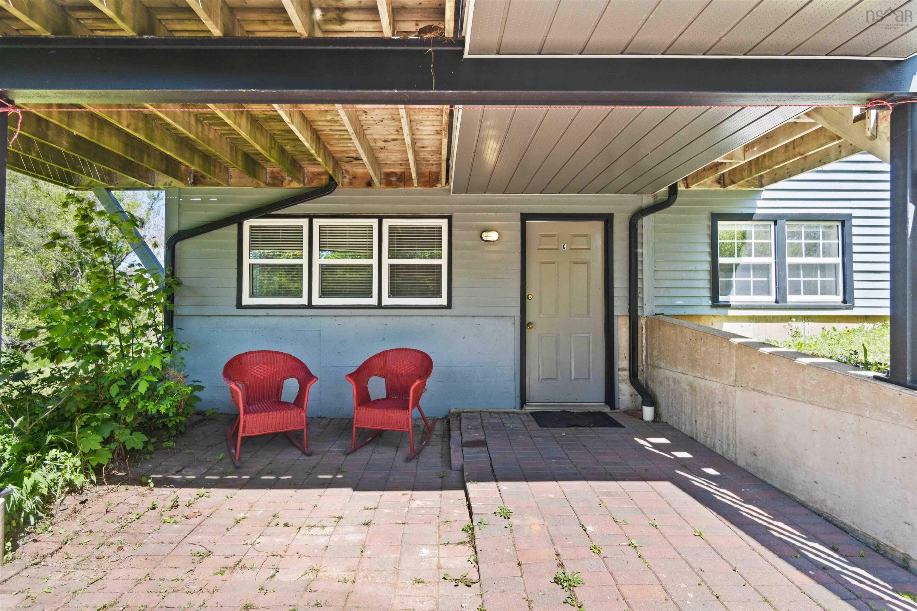 $1,035,000.00: 18 Woodman Road, Wolfville
