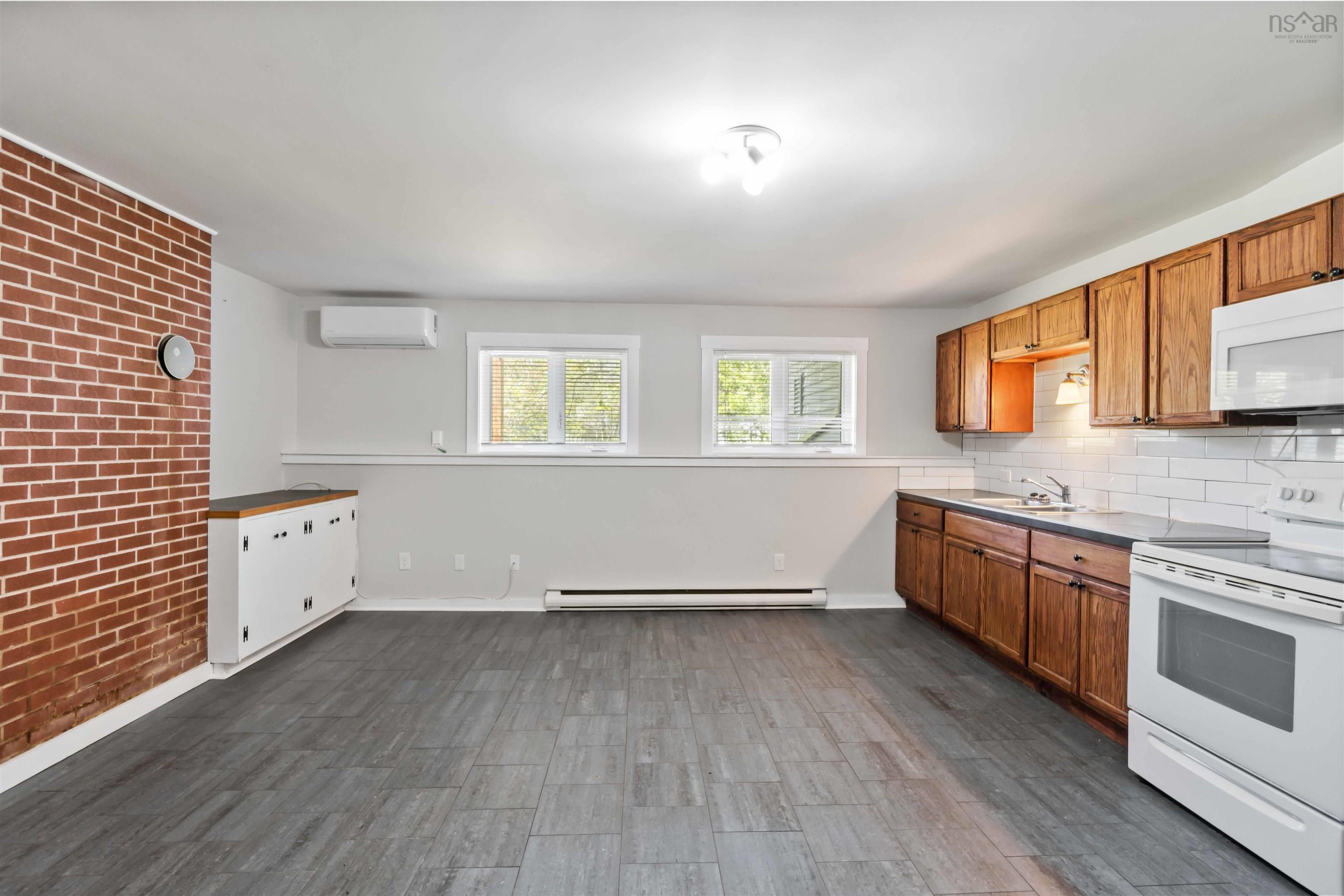 $1,035,000.00: 18 Woodman Road, Wolfville