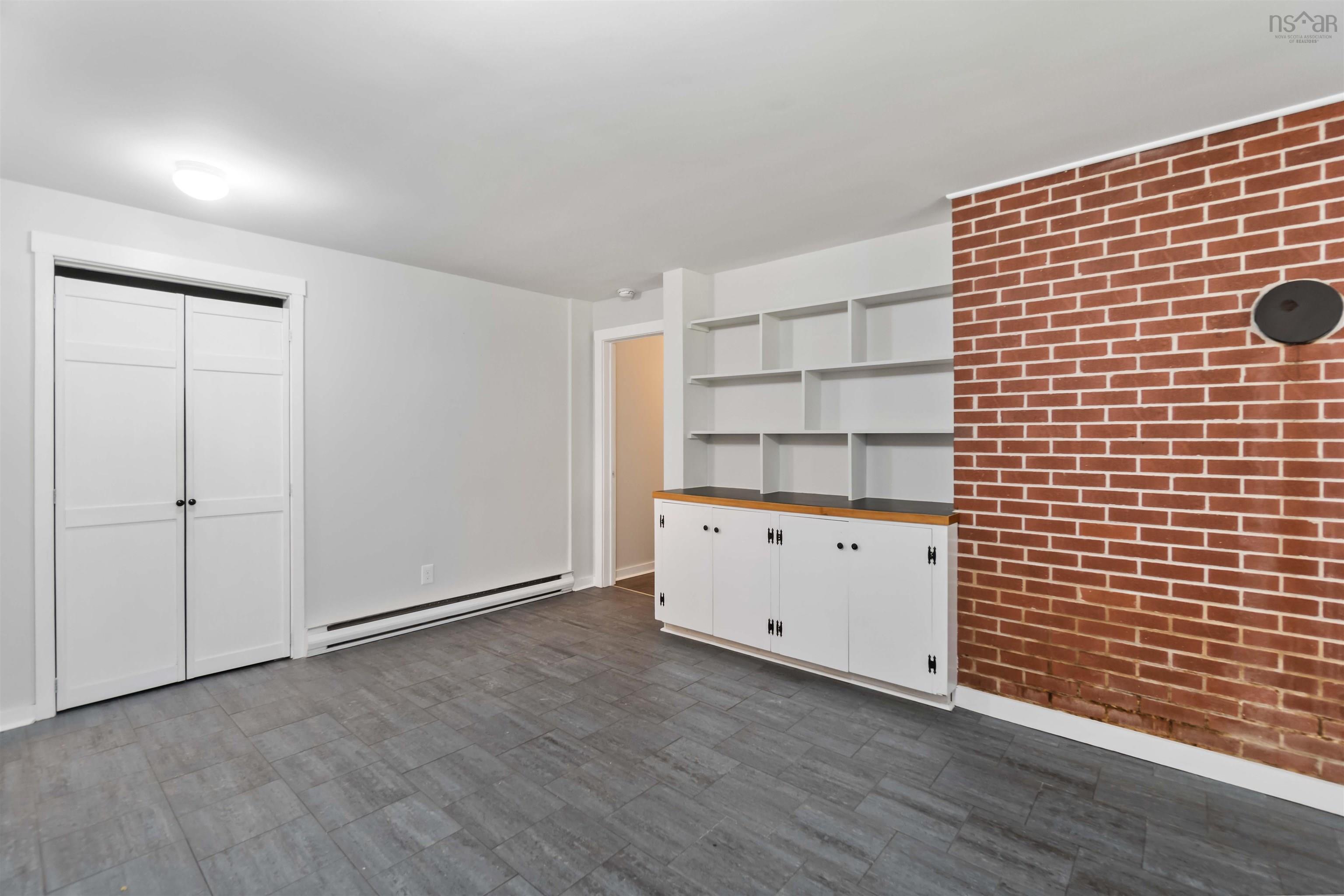 $1,035,000.00: 18 Woodman Road, Wolfville