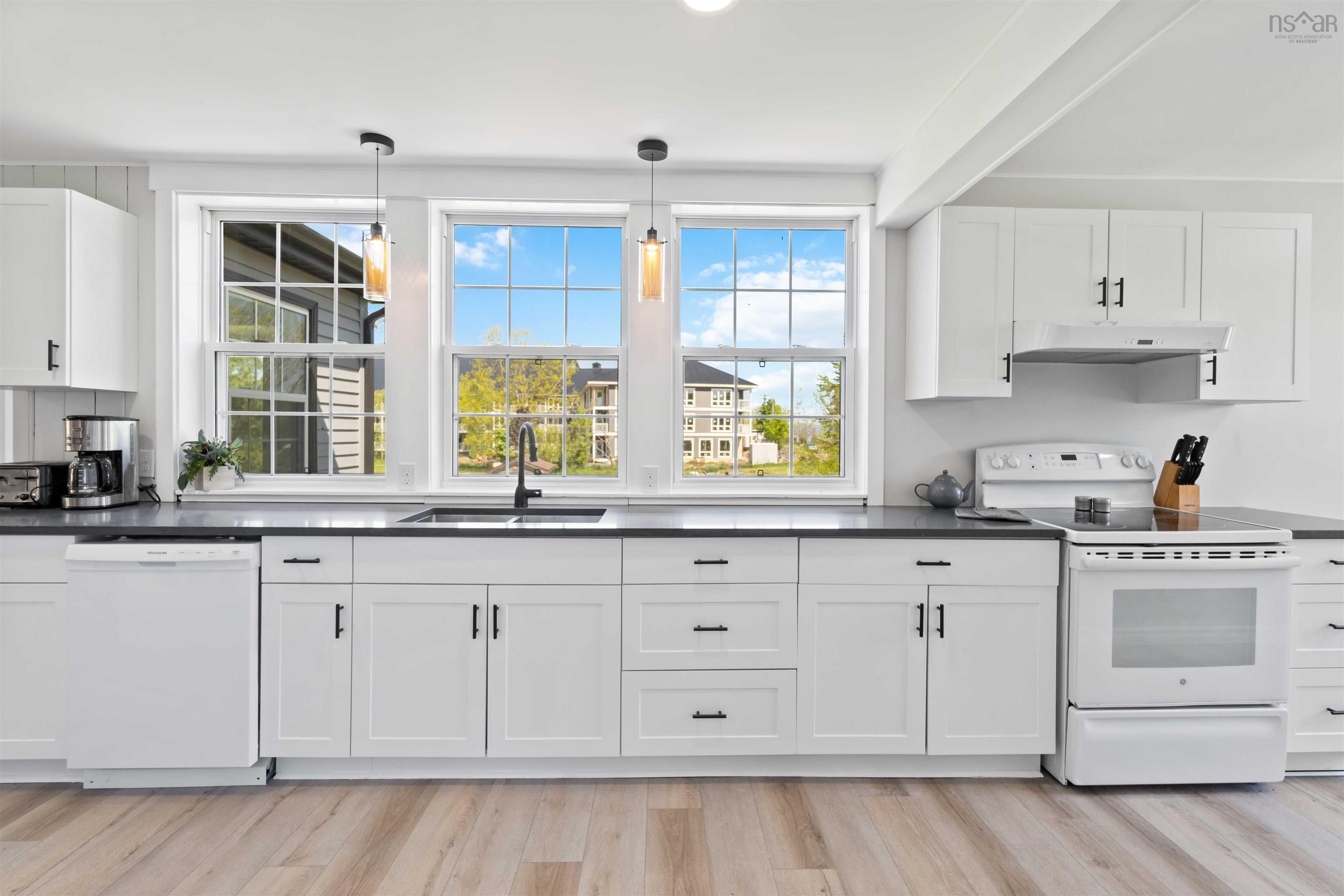 $1,035,000.00: 18 Woodman Road, Wolfville