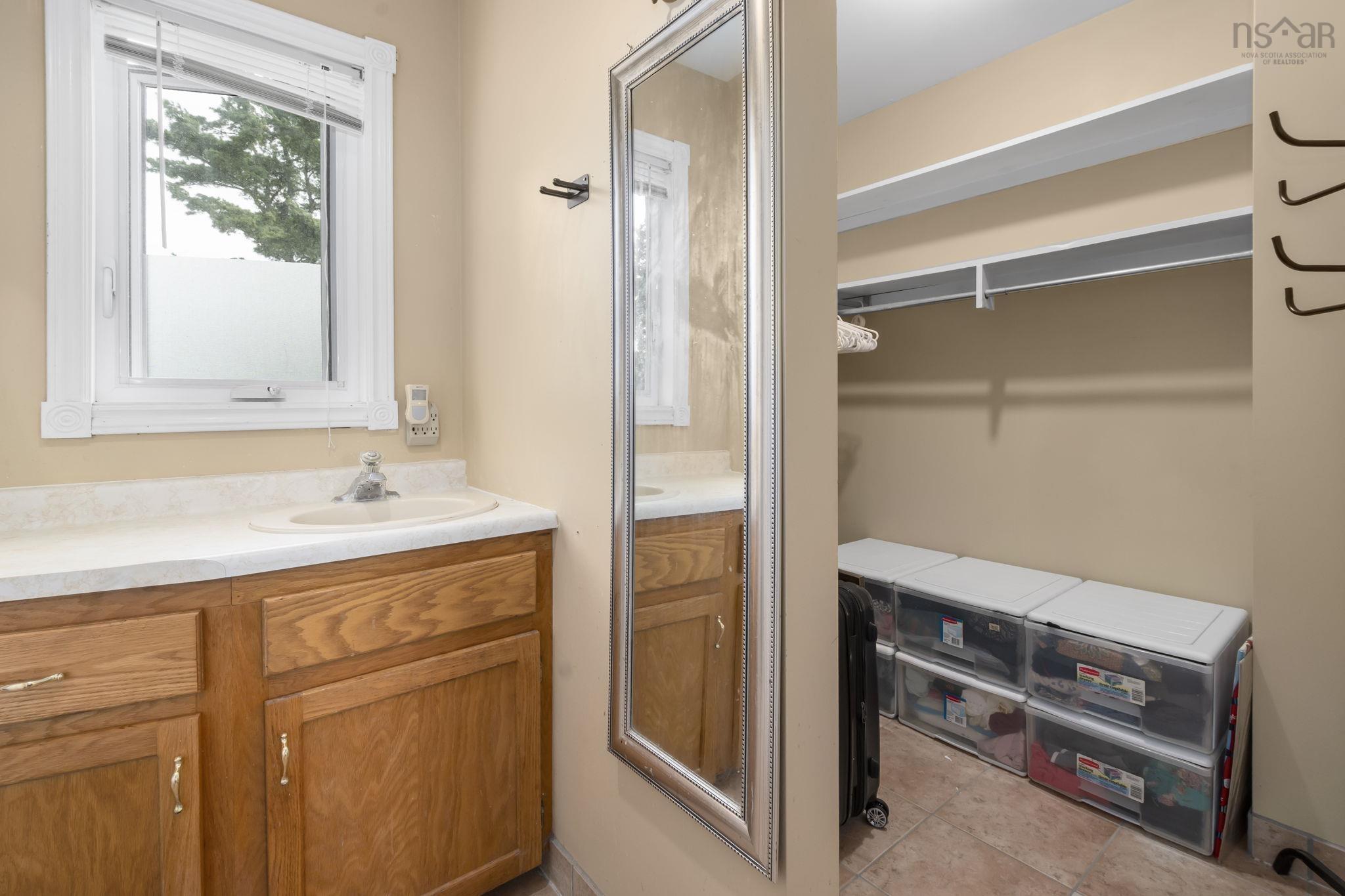 $640,000.00: 46 Cherry Lane, Bridgewater