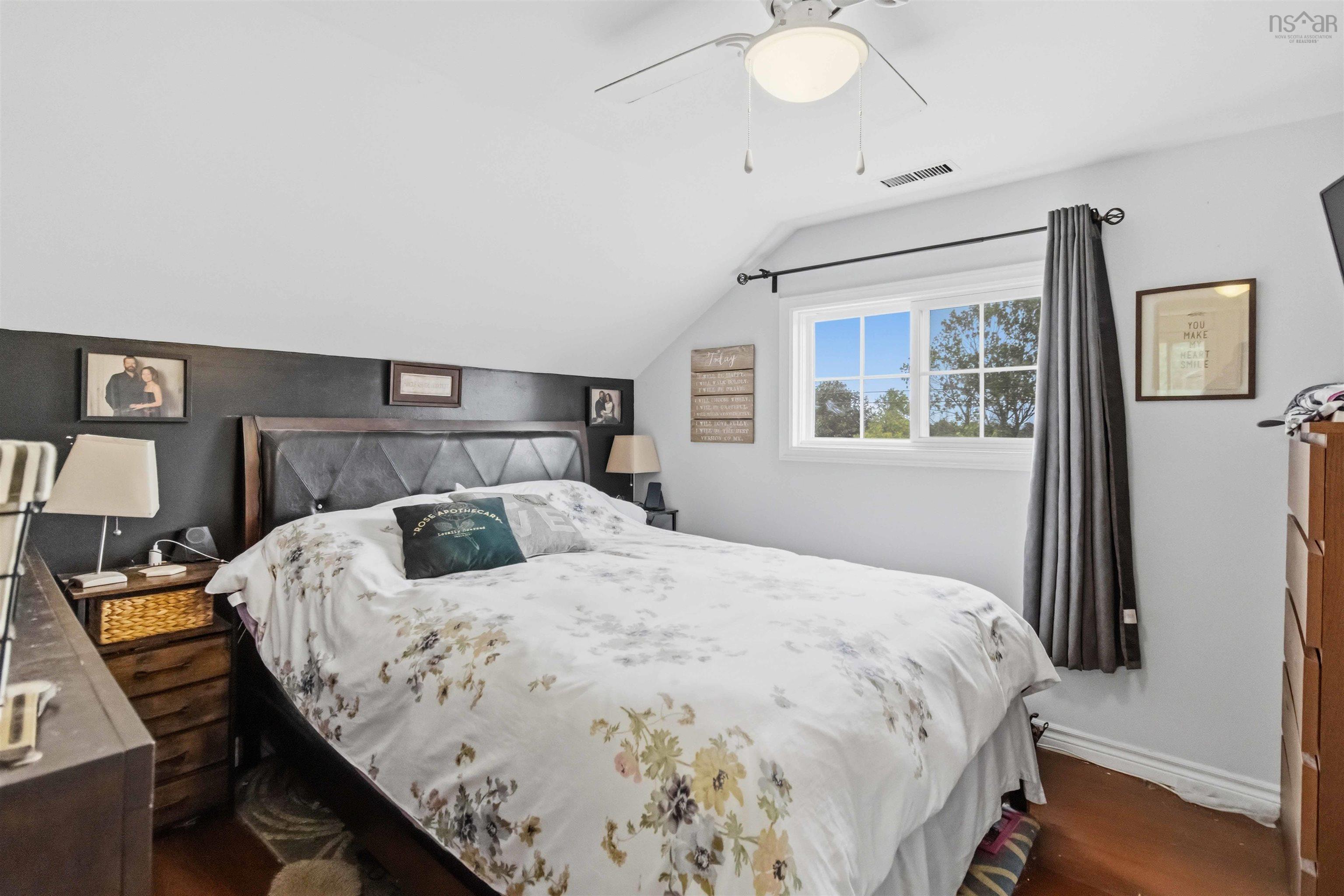 $499,000.00: 55 Coronation Avenue, Fairview