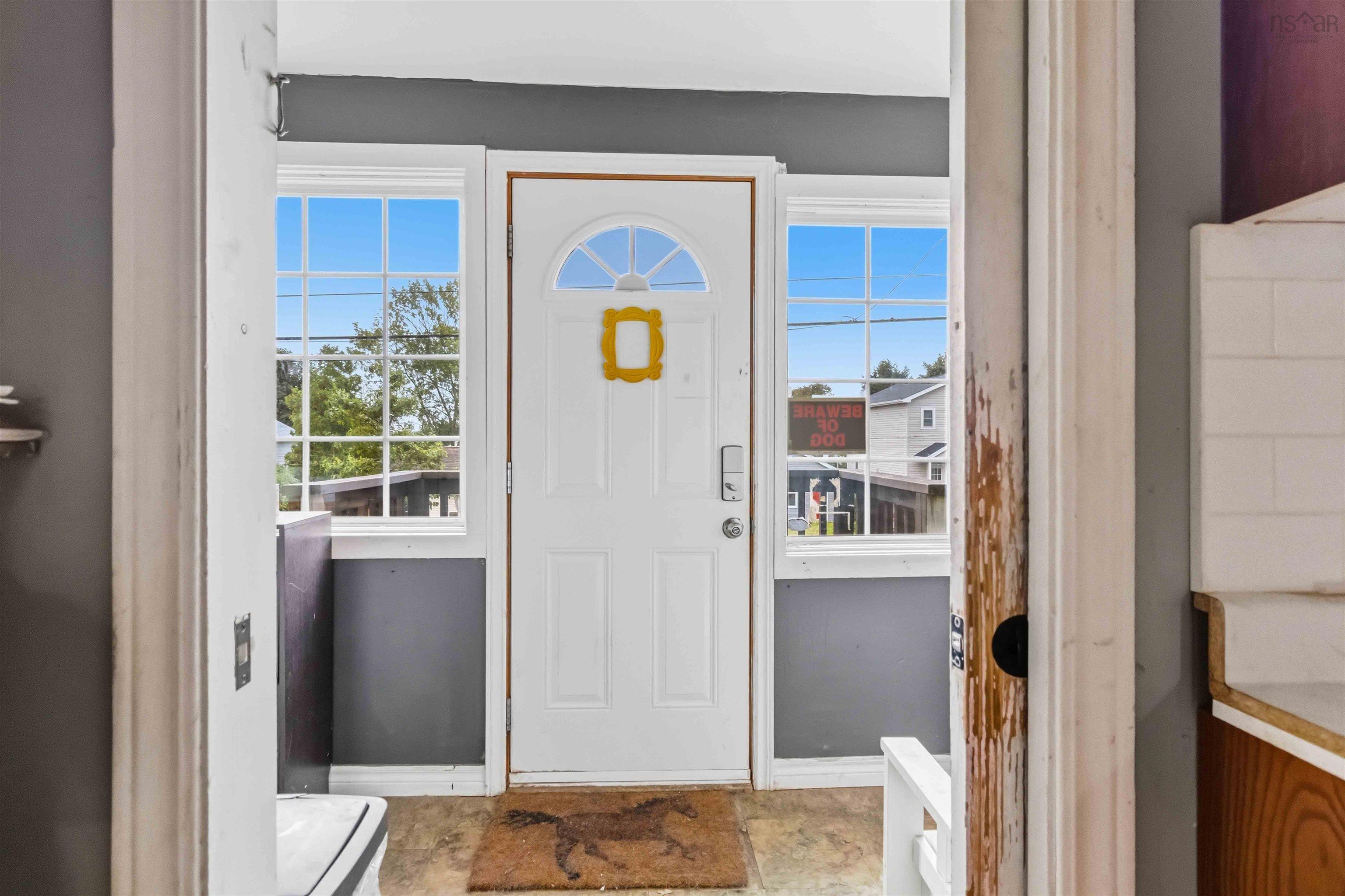 $499,000.00: 55 Coronation Avenue, Fairview