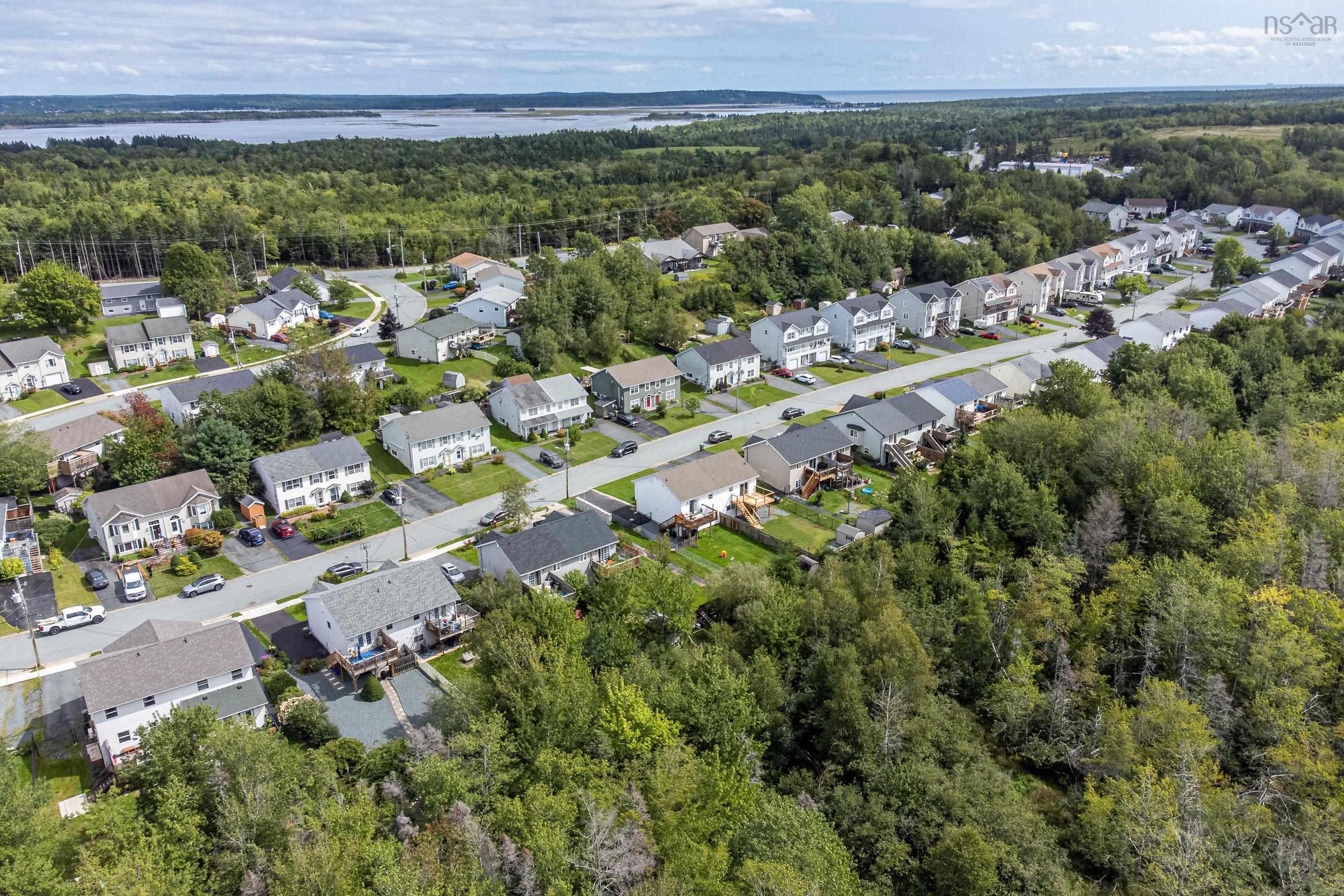 $424,900.00: 33 Brookview Drive, Cole Harbour