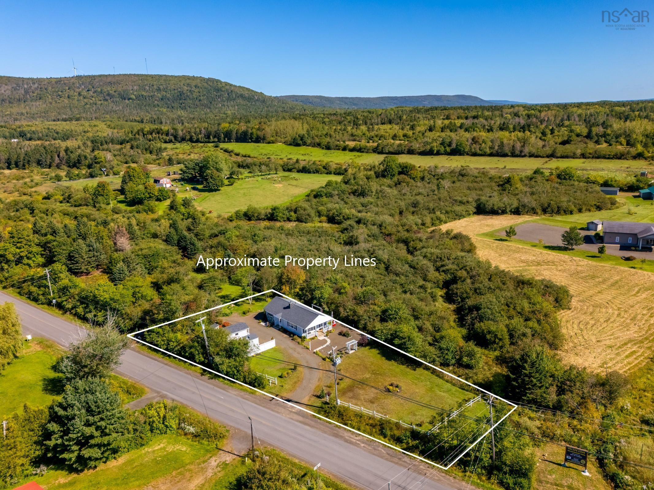 $398,000.00: 18 Parker Mountain Road, Granville Ferry