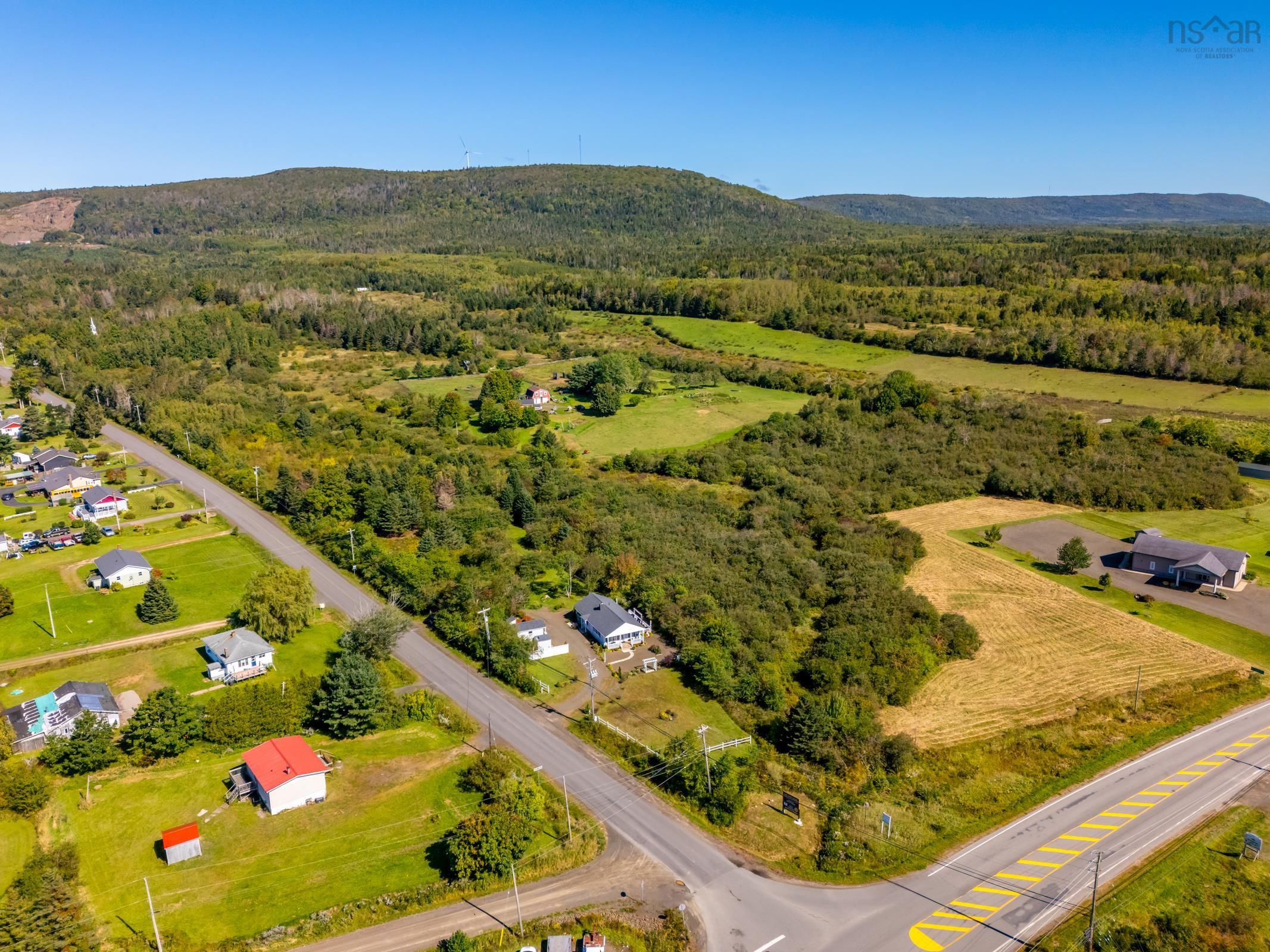 $398,000.00: 18 Parker Mountain Road, Granville Ferry