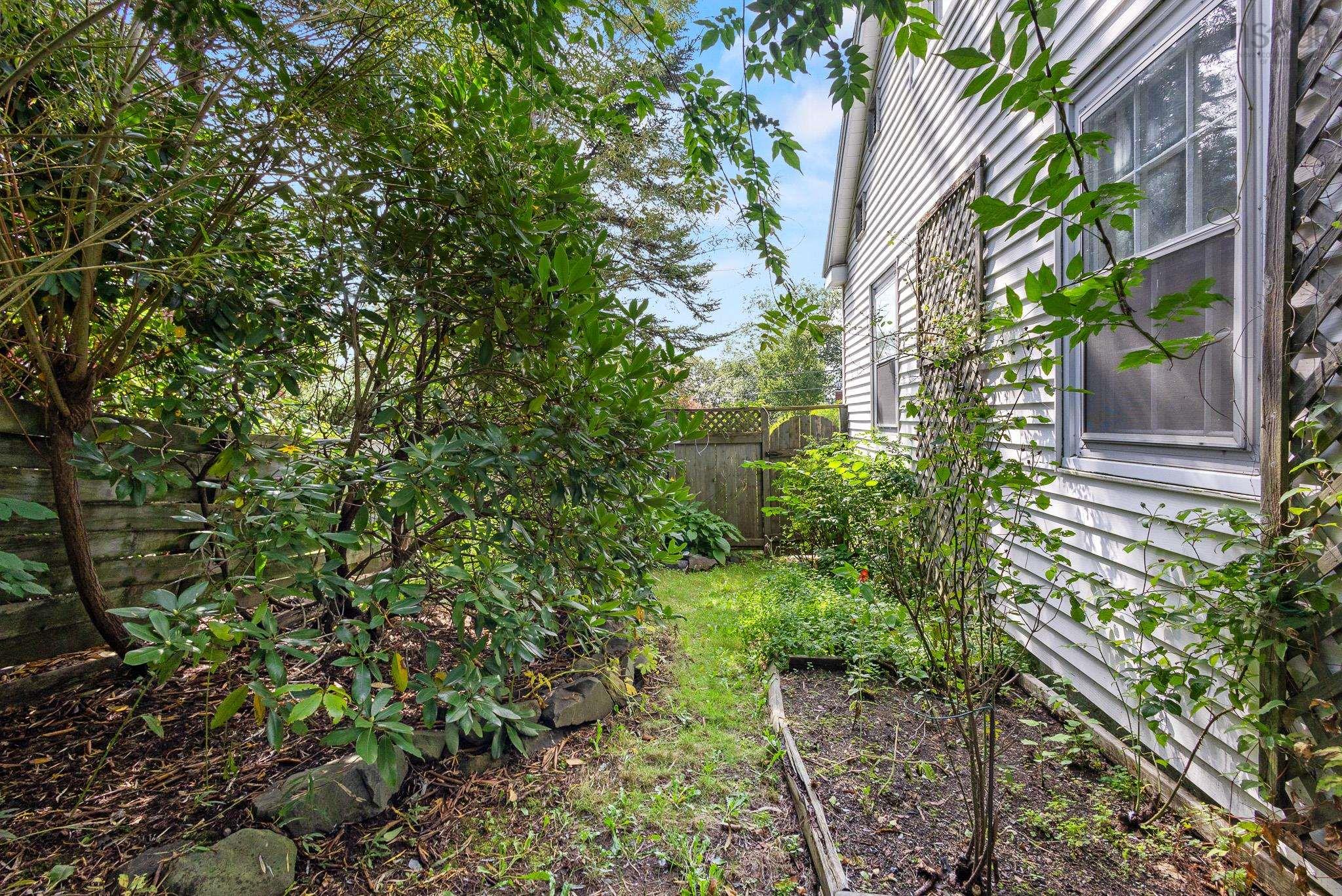 $500,000.00: 11 Dunolly Street, Dartmouth
