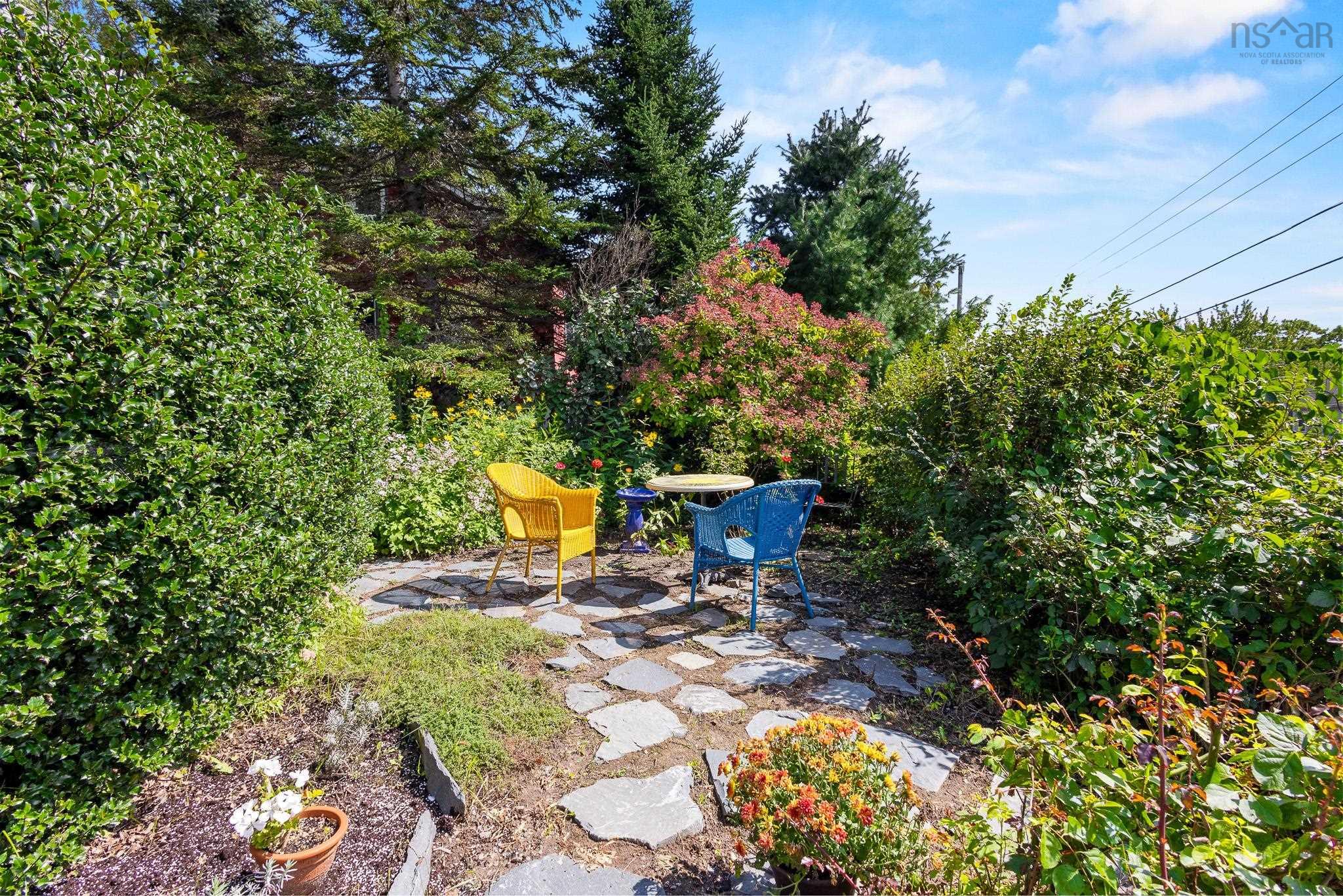 $500,000.00: 11 Dunolly Street, Dartmouth