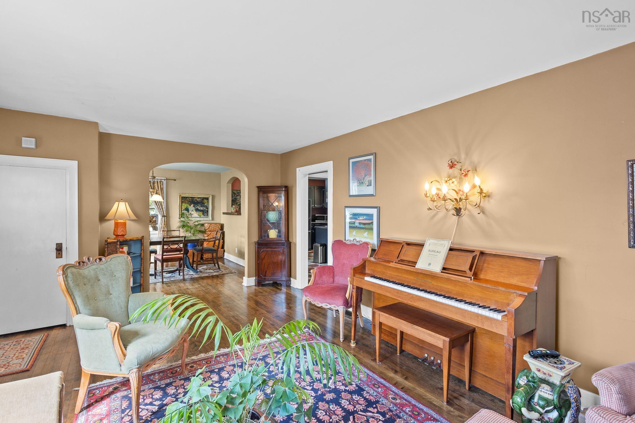 $500,000.00: 11 Dunolly Street, Dartmouth