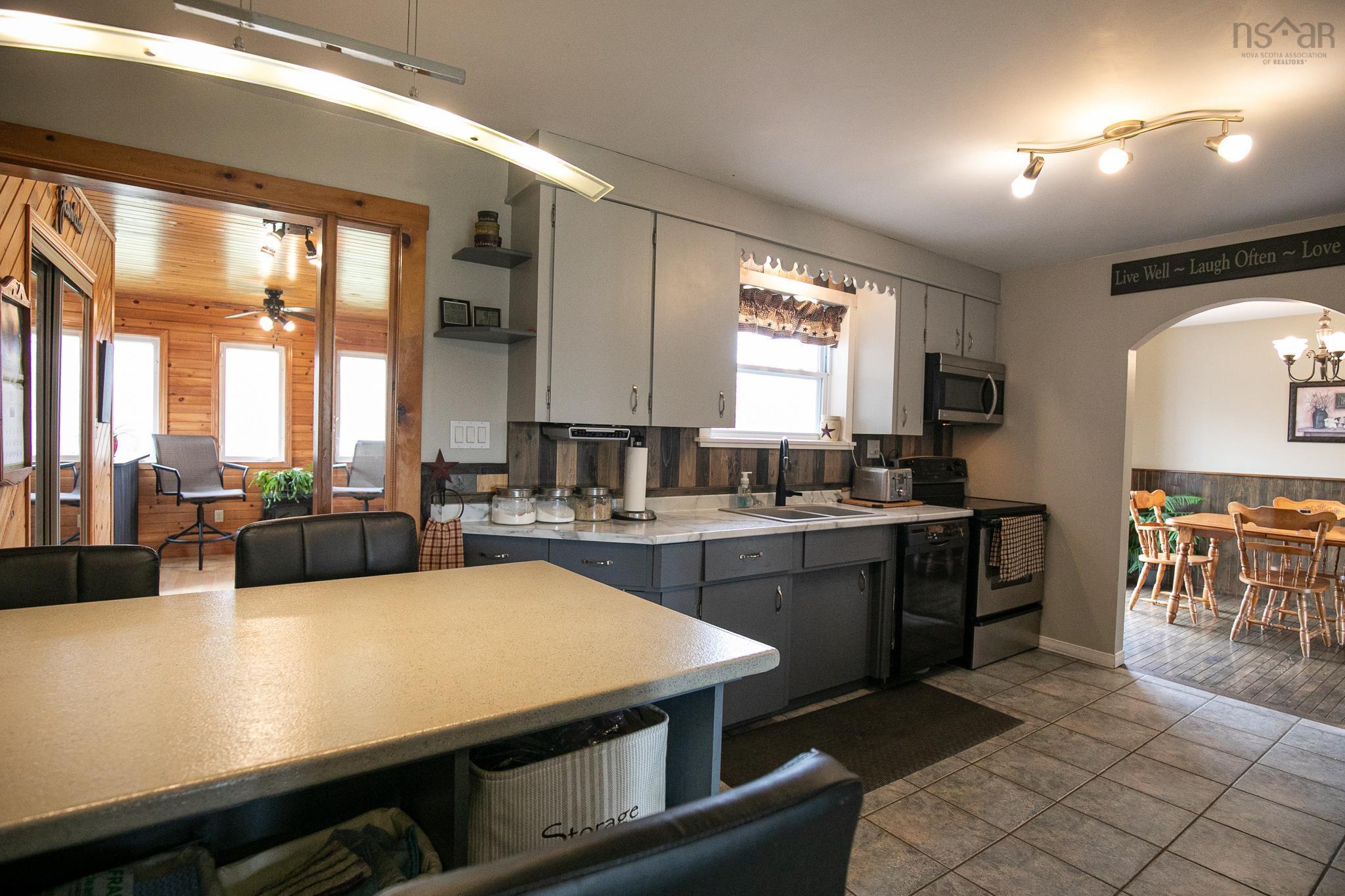 $574,900.00: 1127 Ferry Road, Fox Harbour
