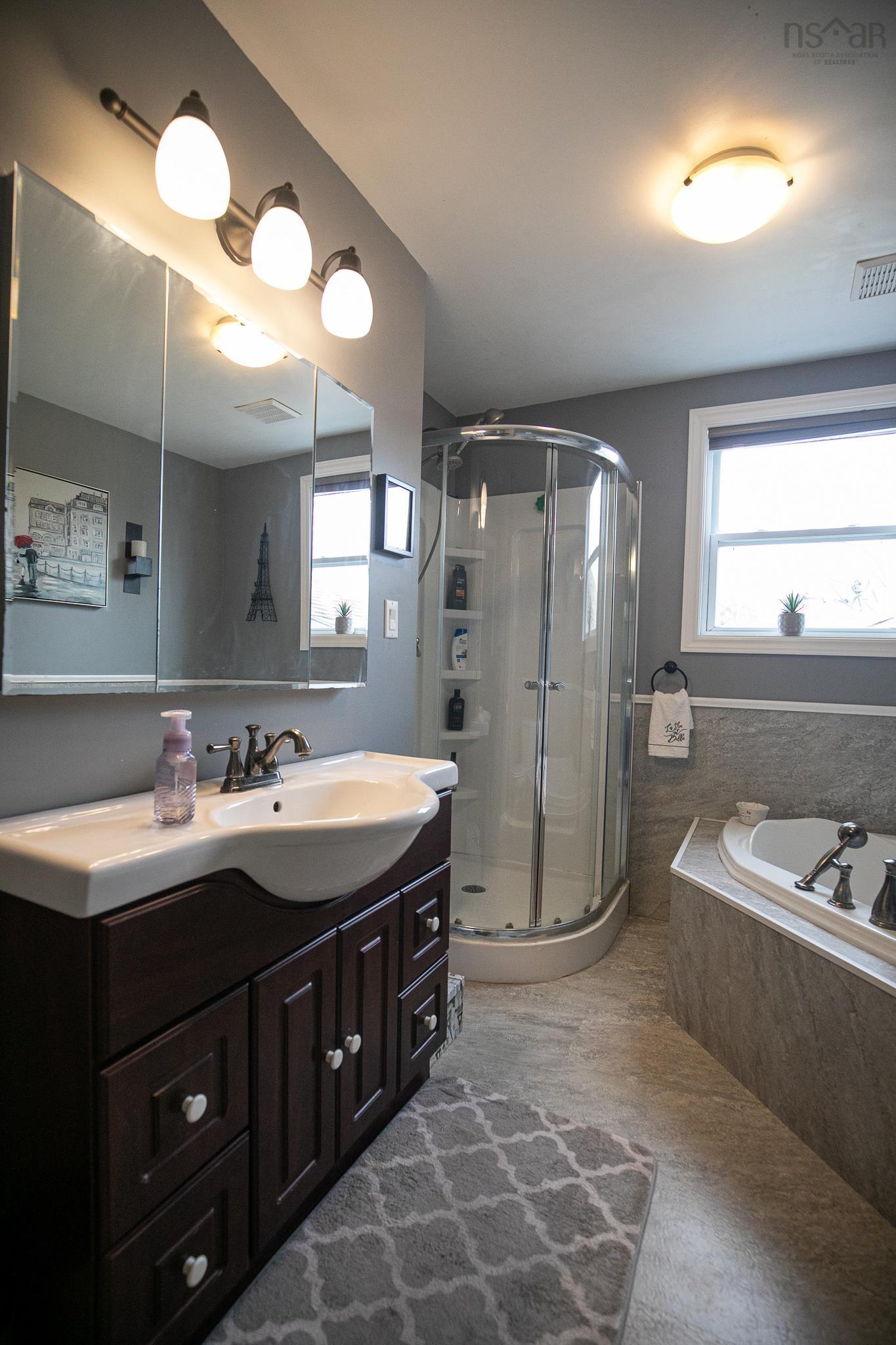 $574,900.00: 1127 Ferry Road, Fox Harbour
