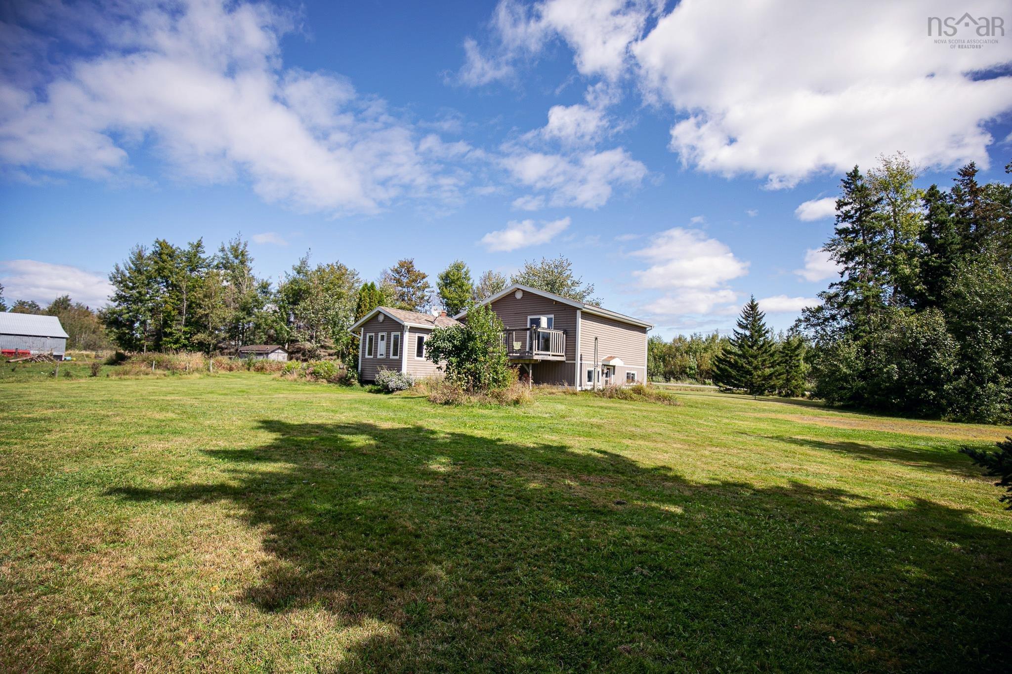 $574,900.00: 1127 Ferry Road, Fox Harbour