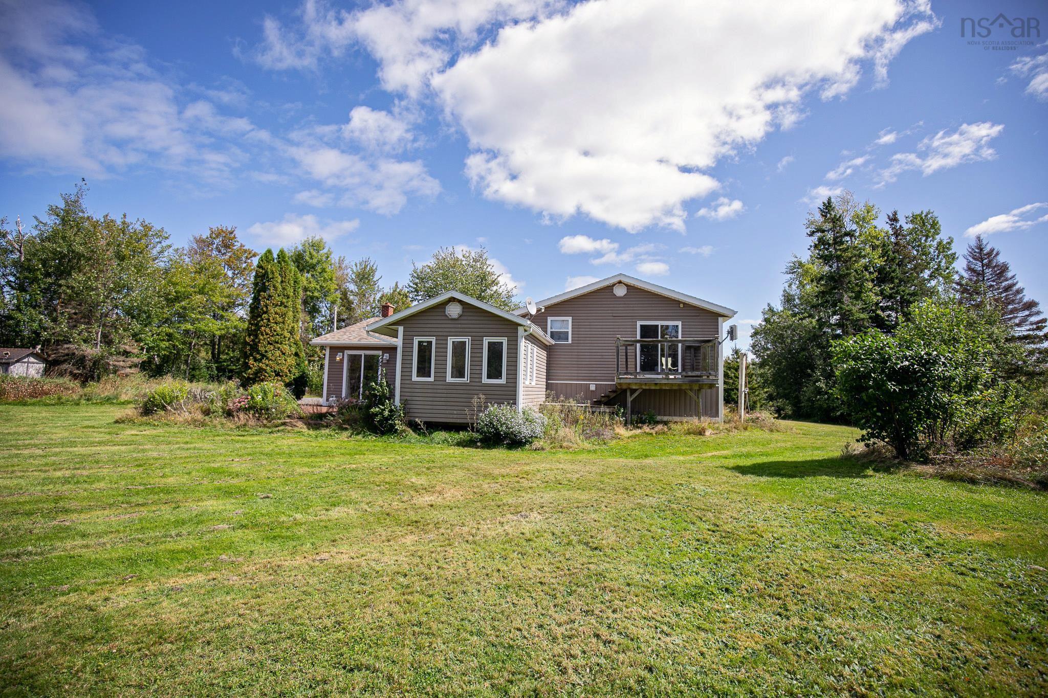 $574,900.00: 1127 Ferry Road, Fox Harbour
