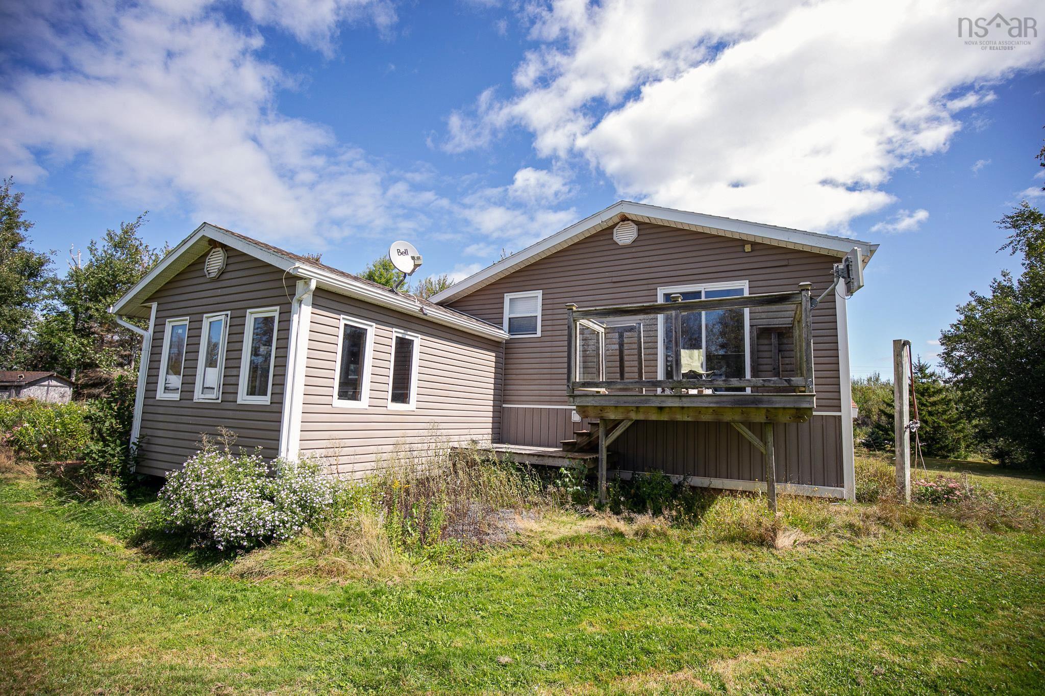$574,900.00: 1127 Ferry Road, Fox Harbour