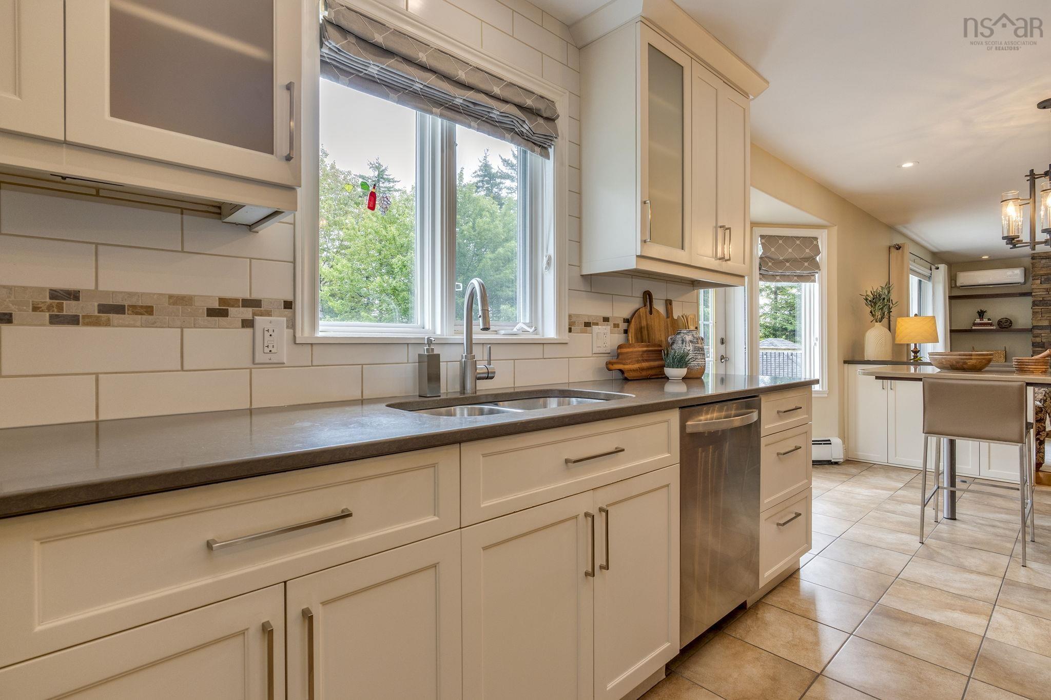 $1,250,000.00: 58 Lakefront Drive, Hammonds Plains