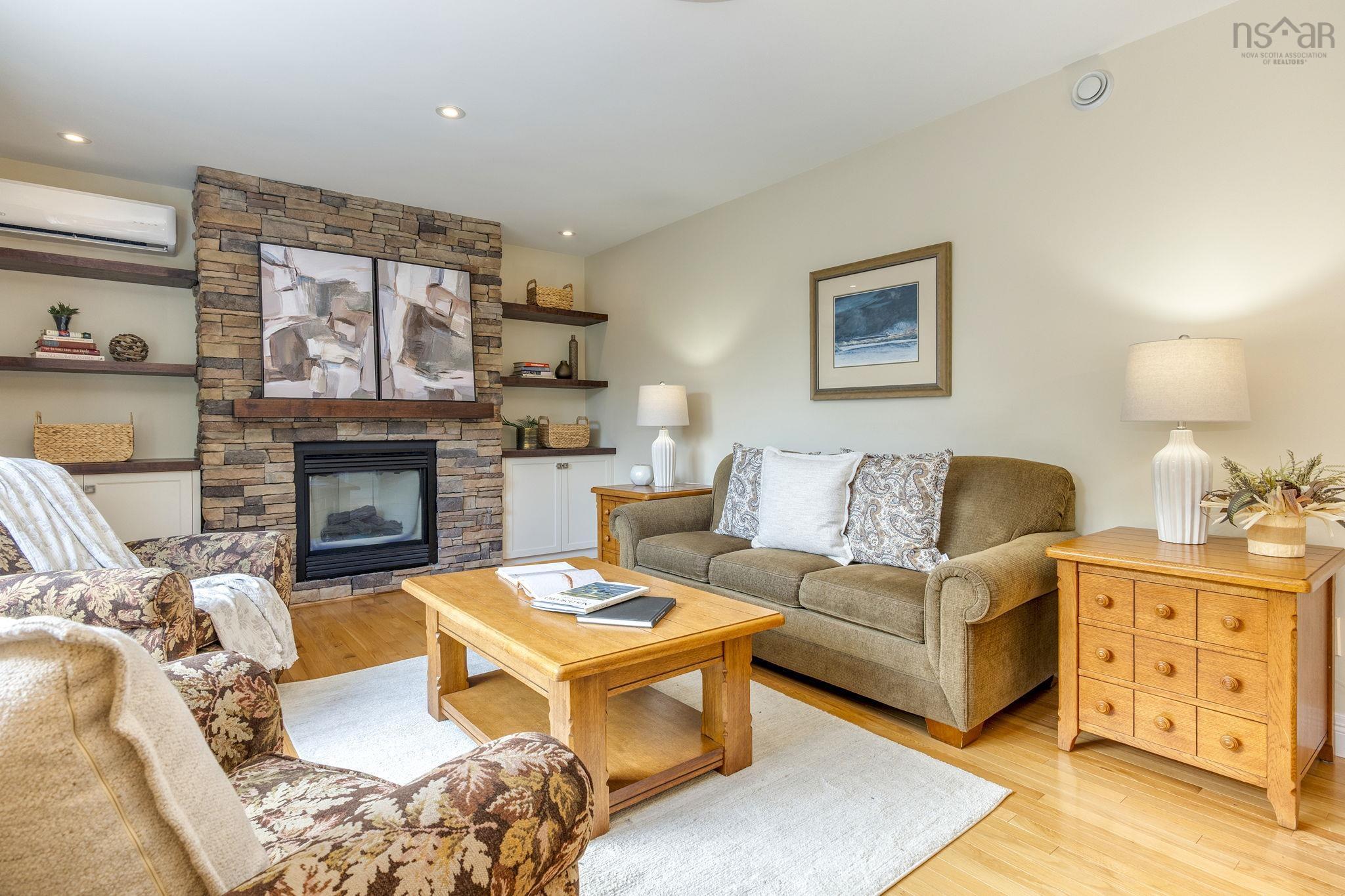 $1,250,000.00: 58 Lakefront Drive, Hammonds Plains