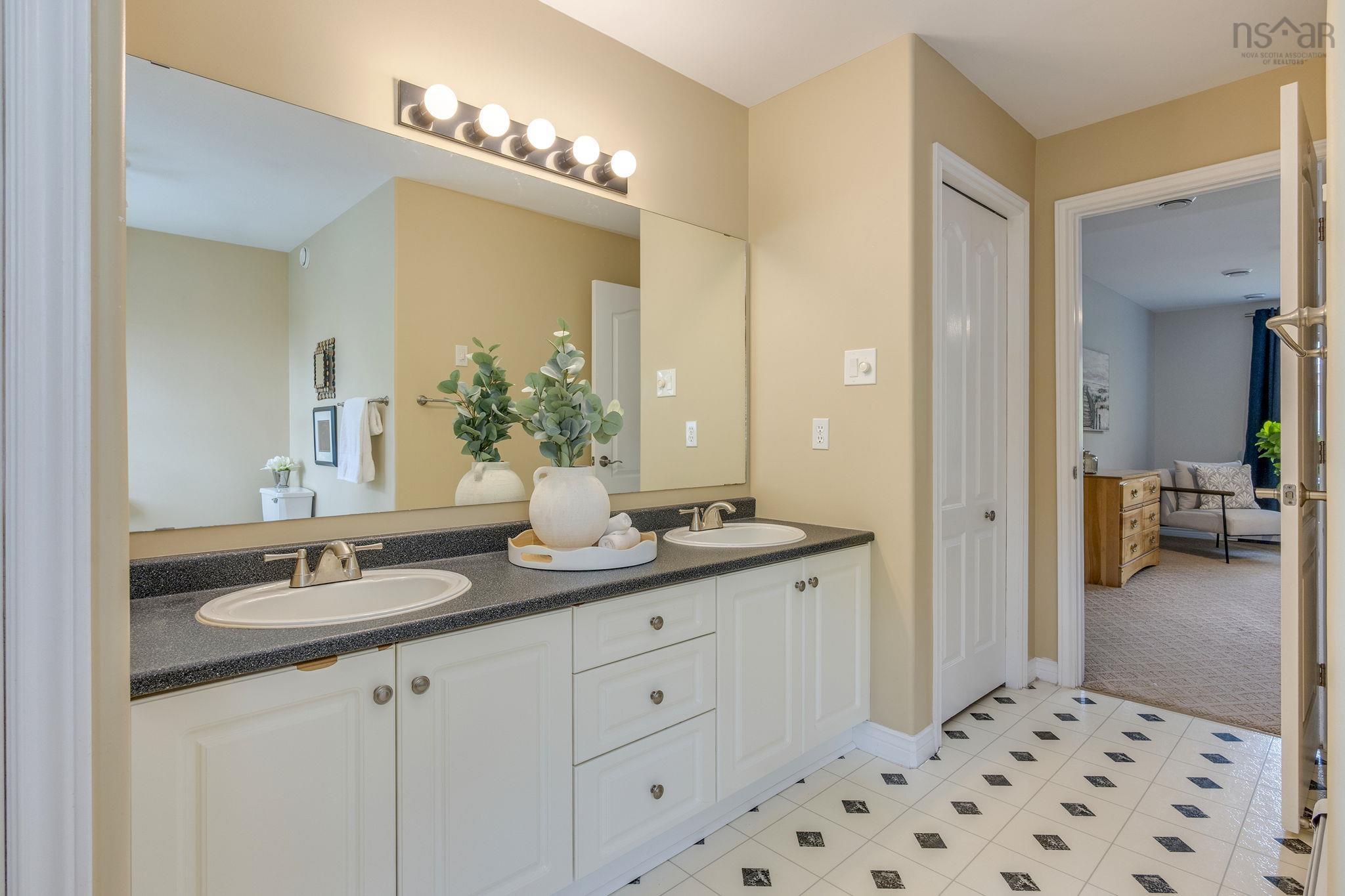 $1,250,000.00: 58 Lakefront Drive, Hammonds Plains